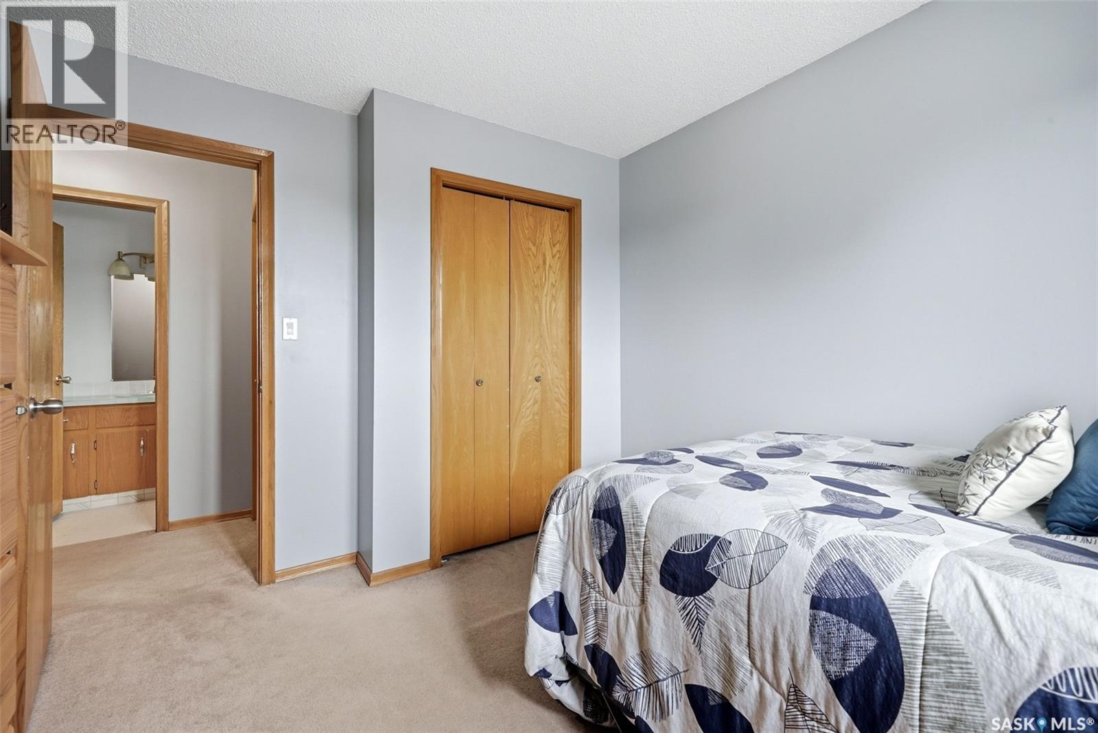 18 Forman Bay, Regina, Saskatchewan  S4R 7Y2 - Photo 33 - SK042462