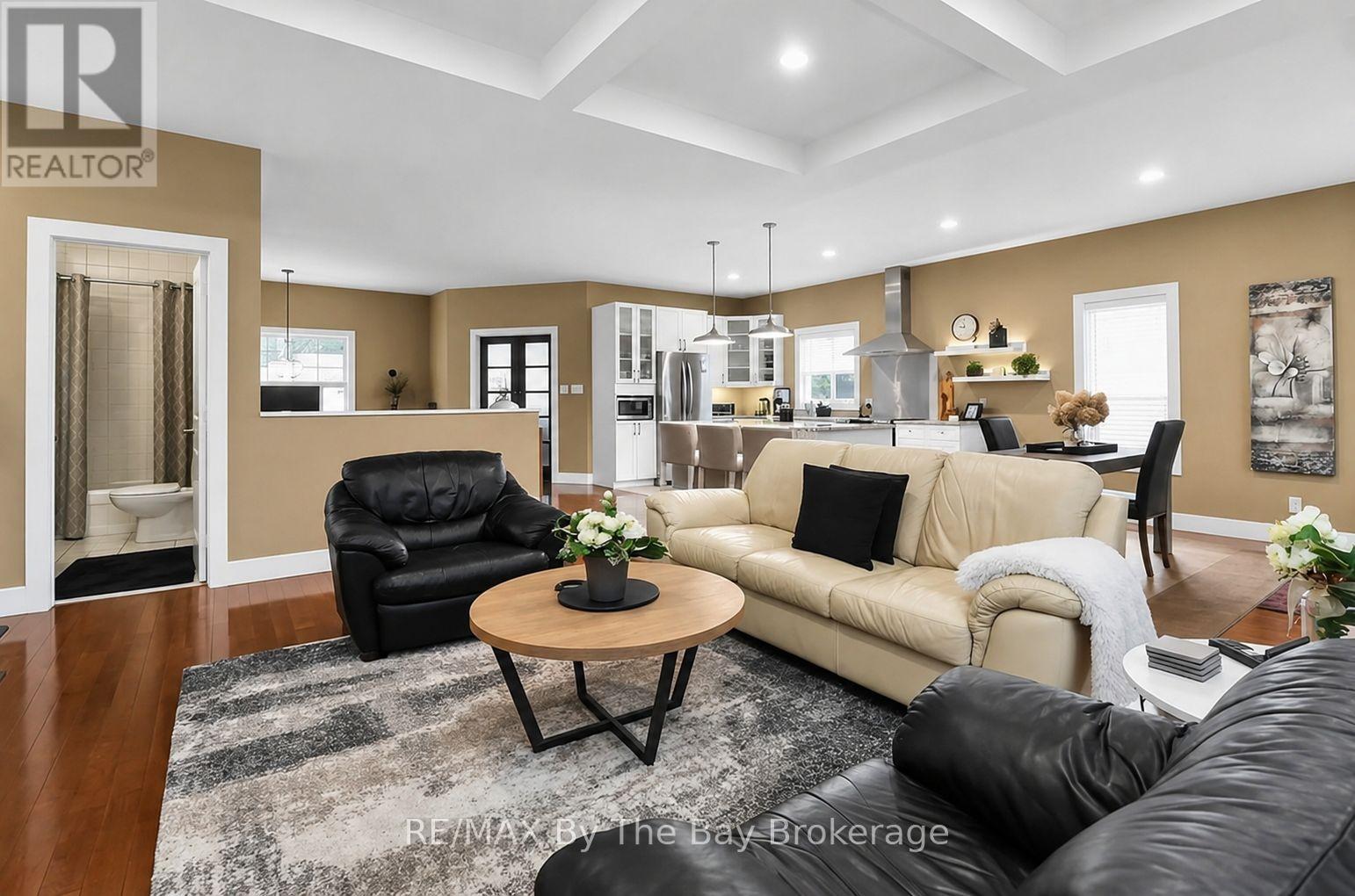 7 Downer Crescent, Wasaga Beach, Ontario  L9Z 1C2 - Photo 26 - S13555128