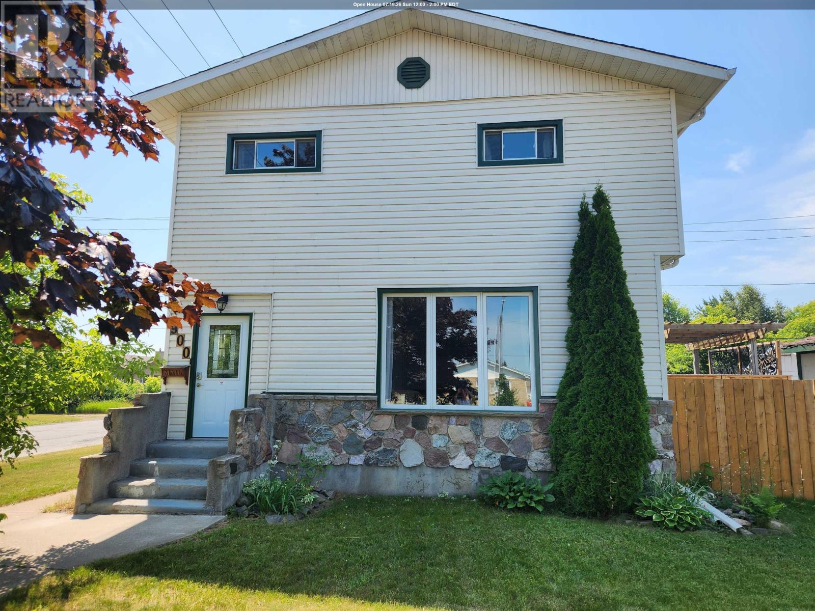900 Mary ST W, Thunder Bay, Ontario