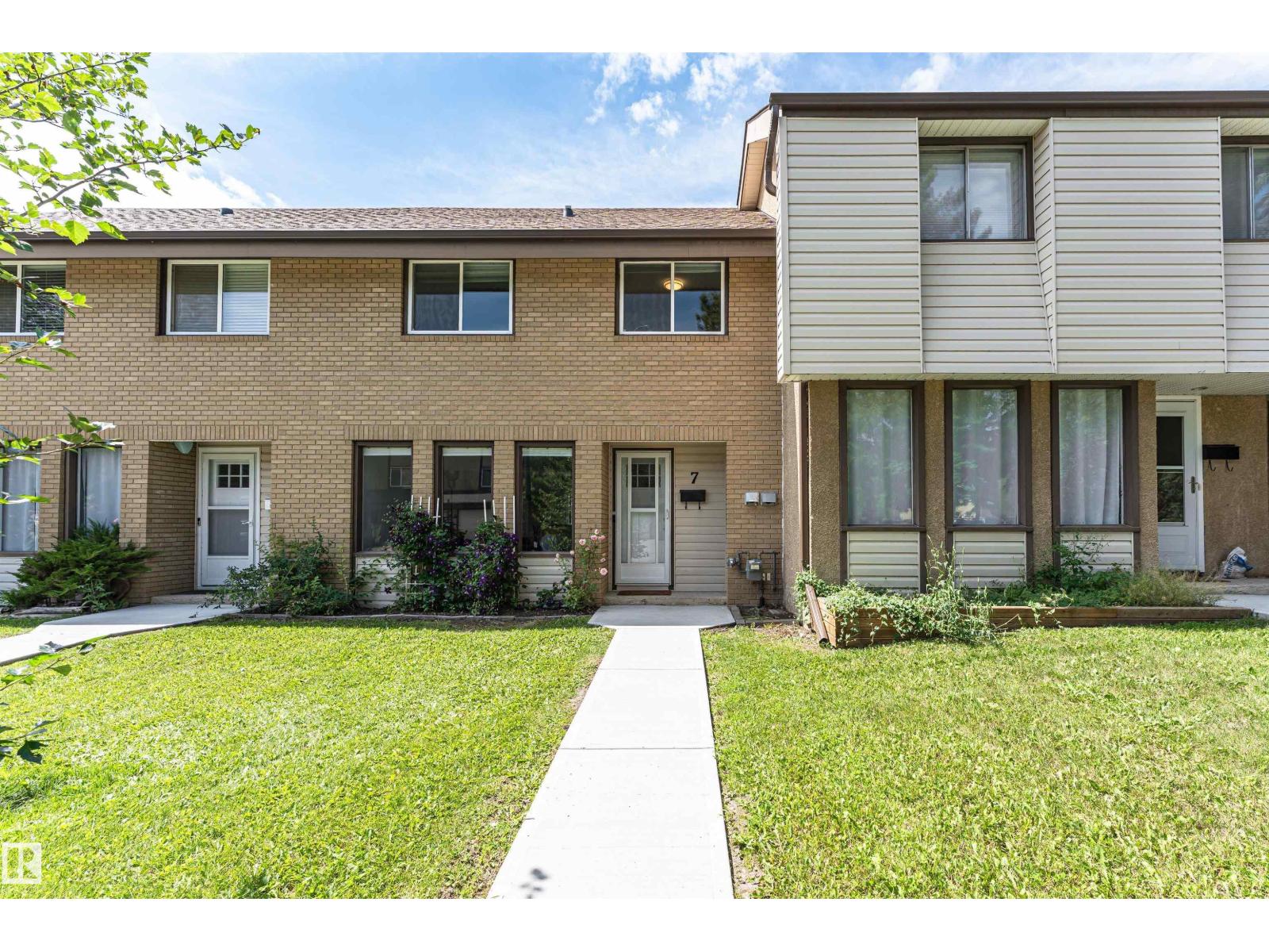 7 GRANDIN VG, St. Albert, Alberta