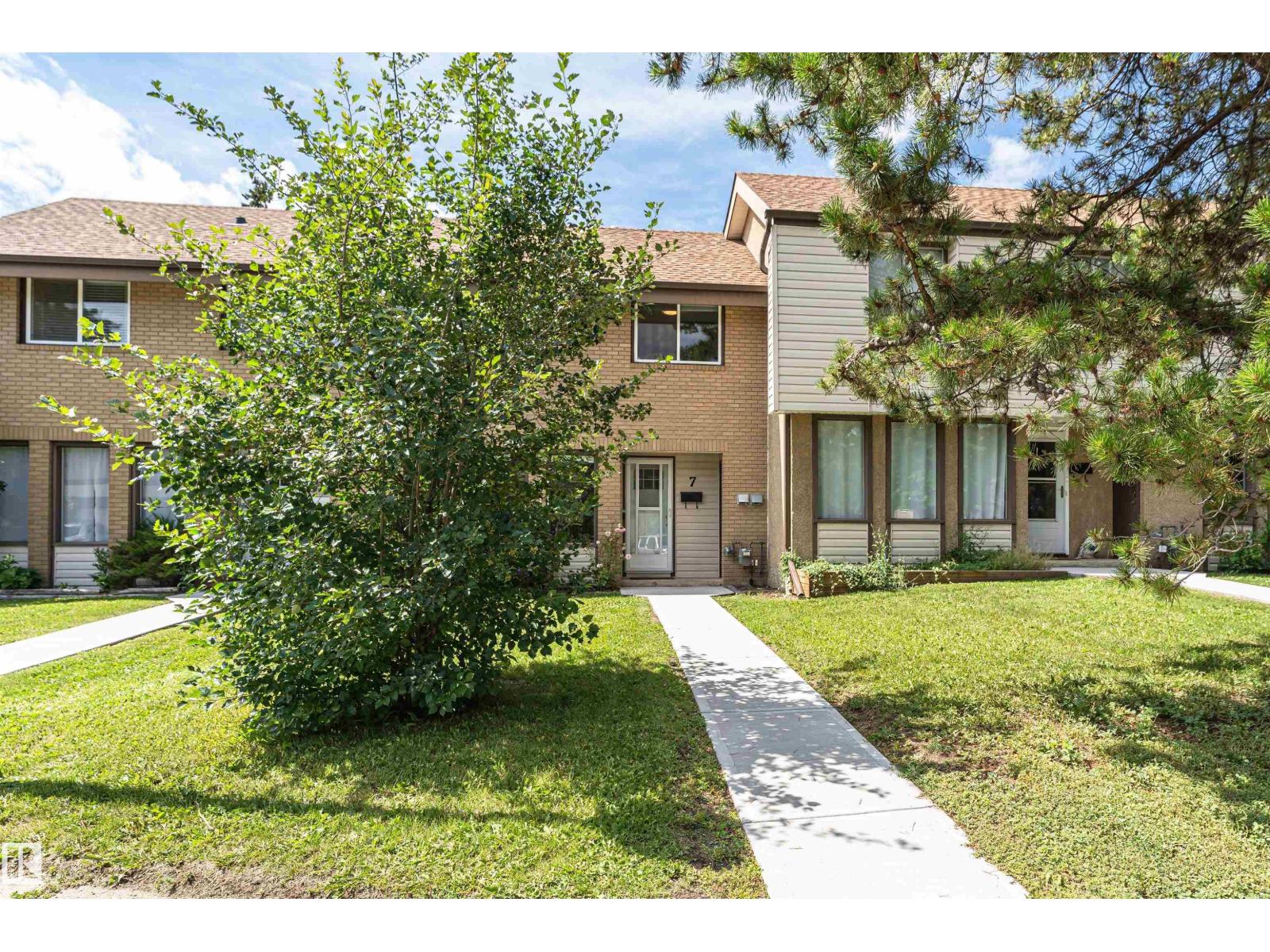 7 Grandin Vg, St. Albert, Alberta  T8N 1R9 - Photo 3 - E4499106