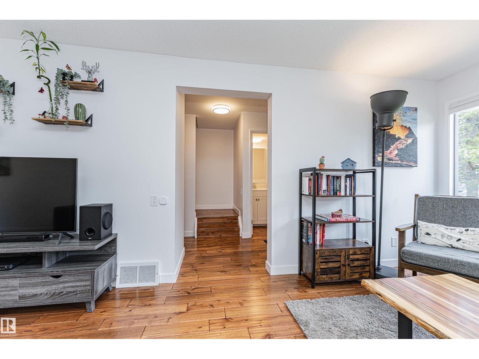 7 Grandin Vg, St. Albert, Alberta  T8N 1R9 - Photo 6 - E4499106
