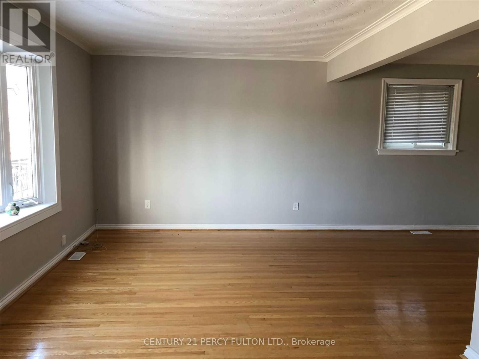 21 Ivanhoe Court, Toronto, Ontario M1R 3G8 - Photo 2 - E13571676