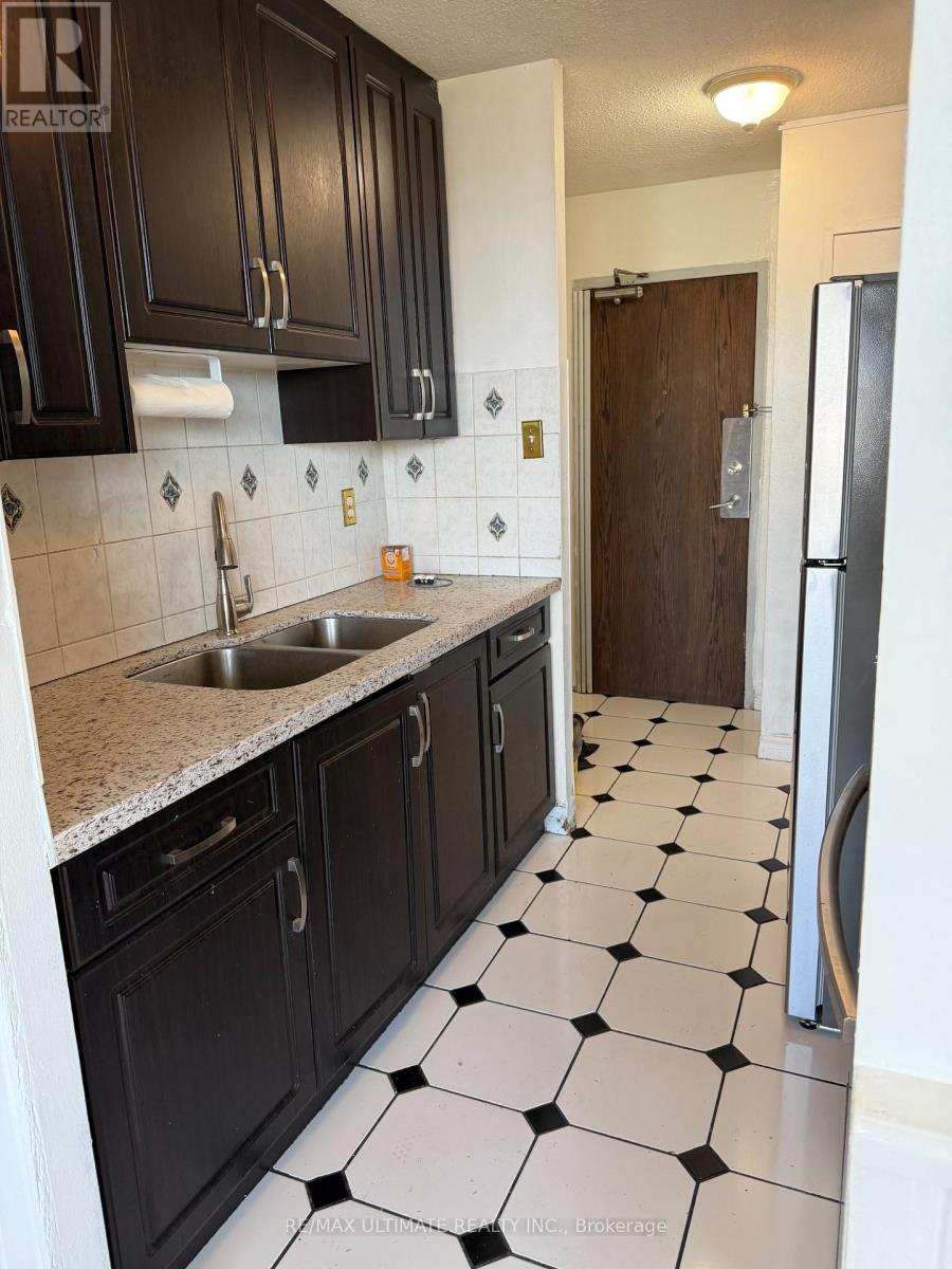 1410 - 1950 Kennedy Road, Toronto, Ontario M1P 4S9 - Photo 5 - E13561950