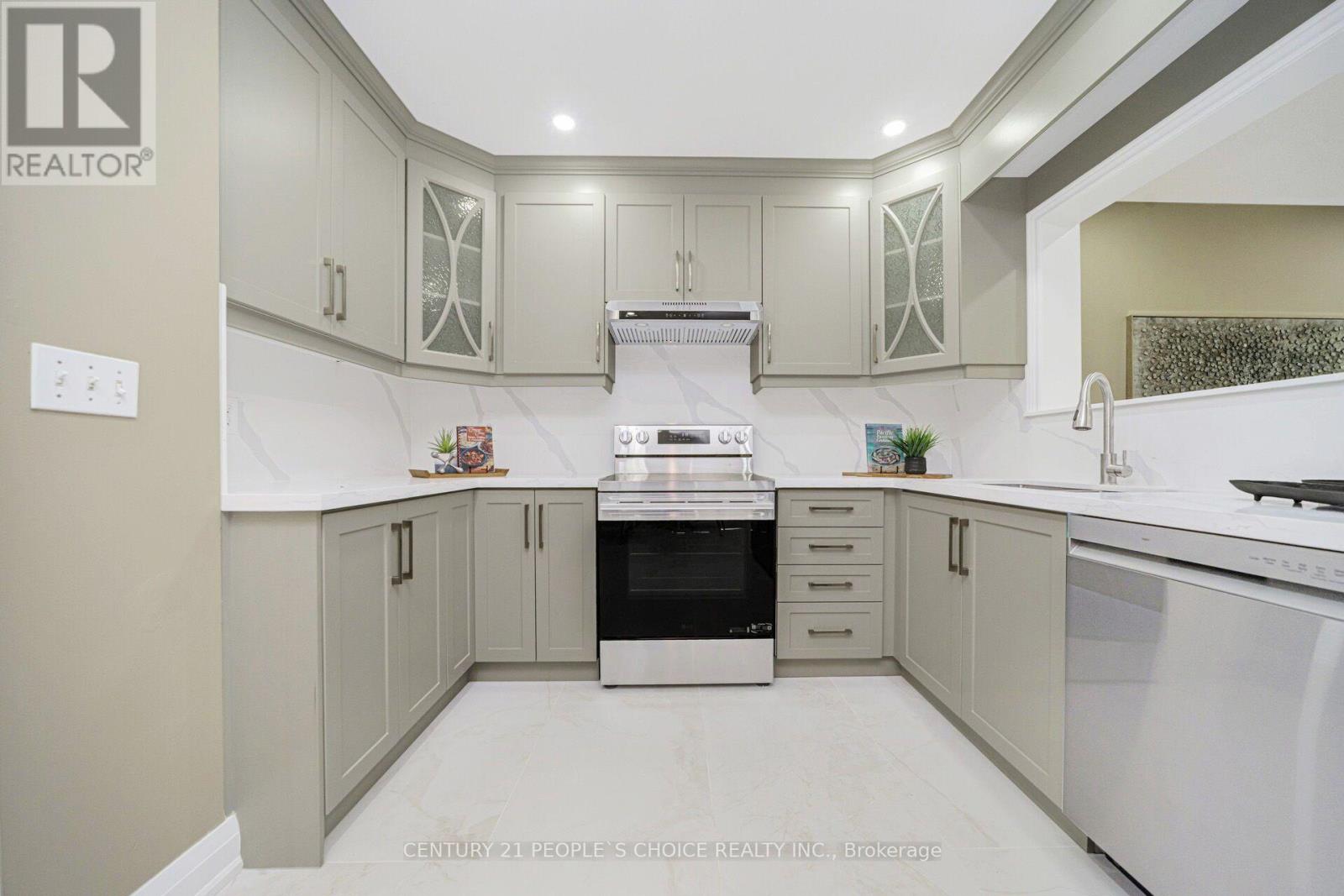 7216 Gagliano Drive, Mississauga, Ontario L5W 1X4 - Photo 11 - W13566550