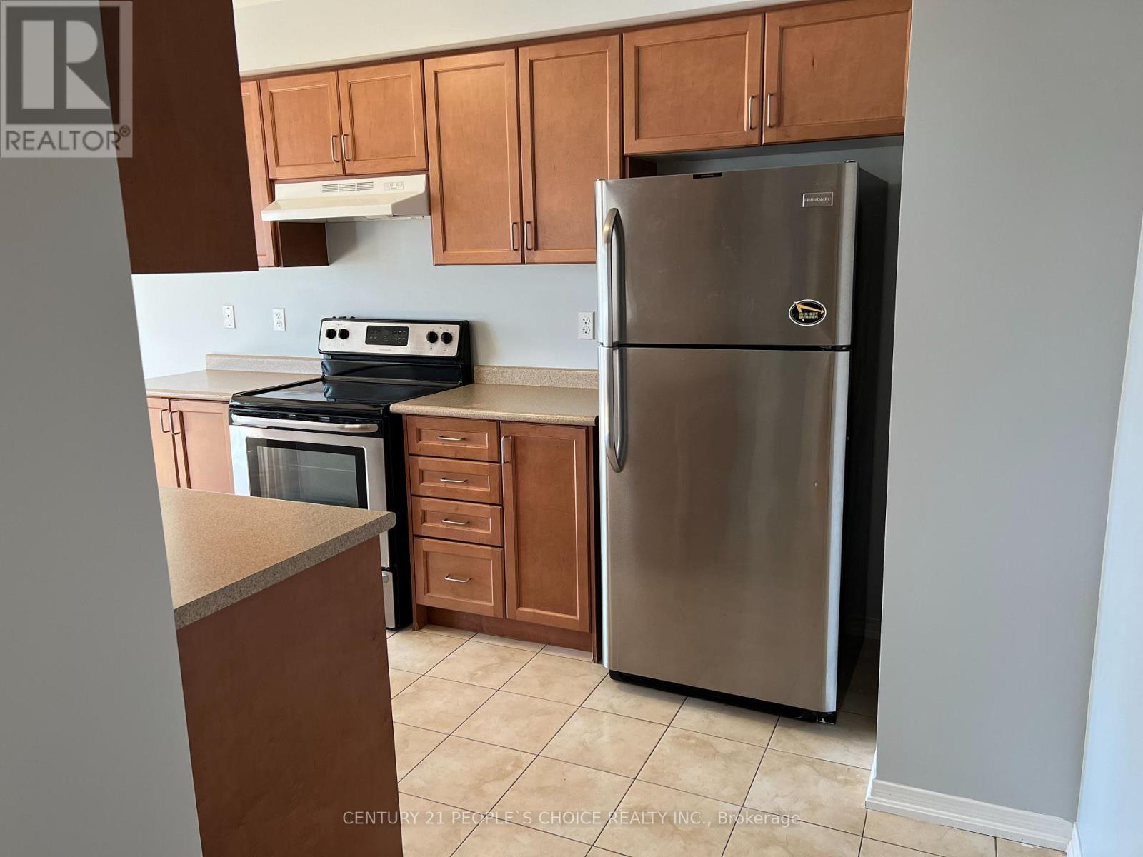 88 Delport Close, Brampton, Ontario  L6P 3T1 - Photo 6 - W13571636
