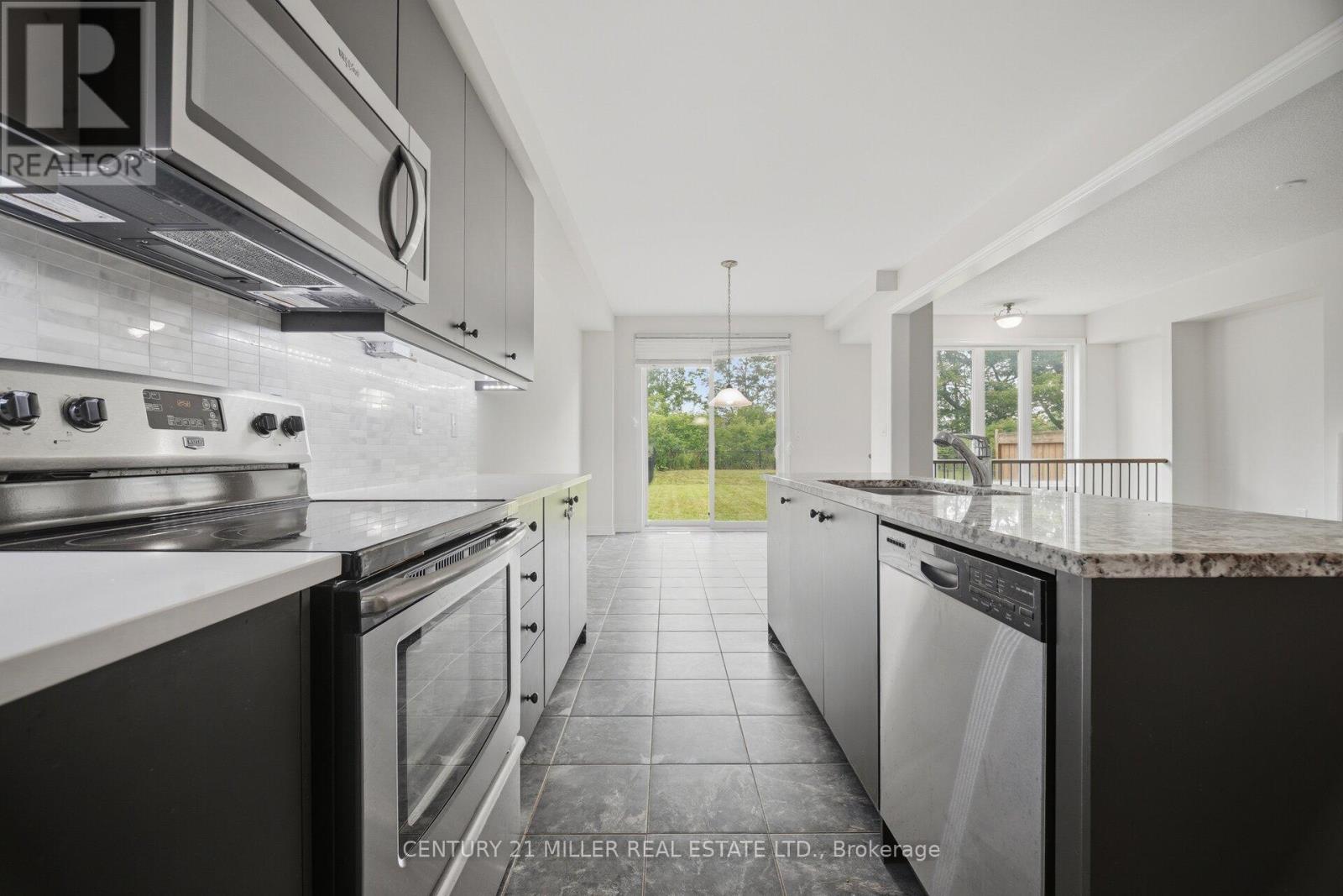 2455 Village Common, Oakville, Ontario  L6M 0S2 - Photo 12 - W13571684