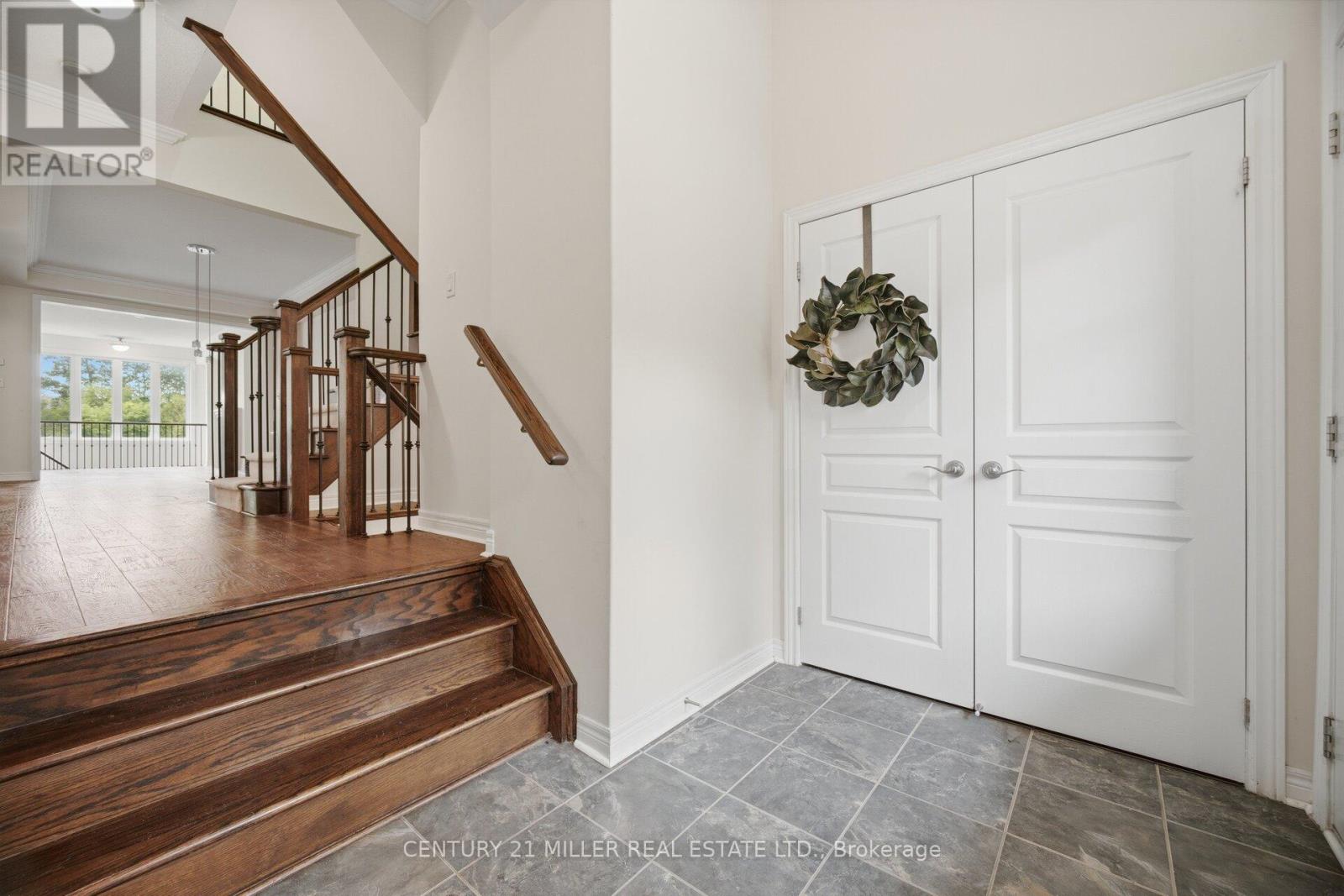 2455 Village Common, Oakville, Ontario  L6M 0S2 - Photo 5 - W13571684