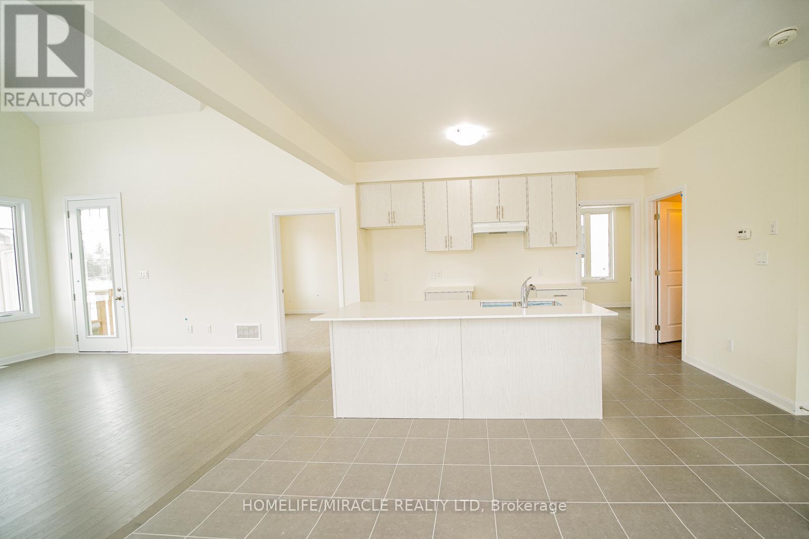 33 Country Club Drive, Loyalist, Ontario K0H 1G0 - Photo 11 - X13571586
