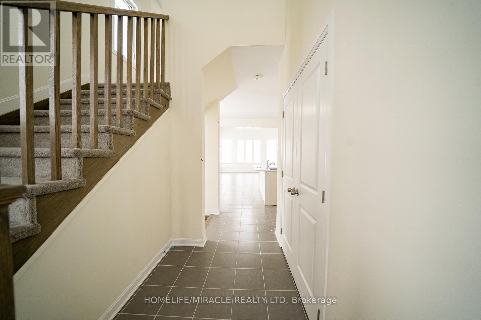 33 Country Club Drive, Loyalist, Ontario K0H 1G0 - Photo 3 - X13571586