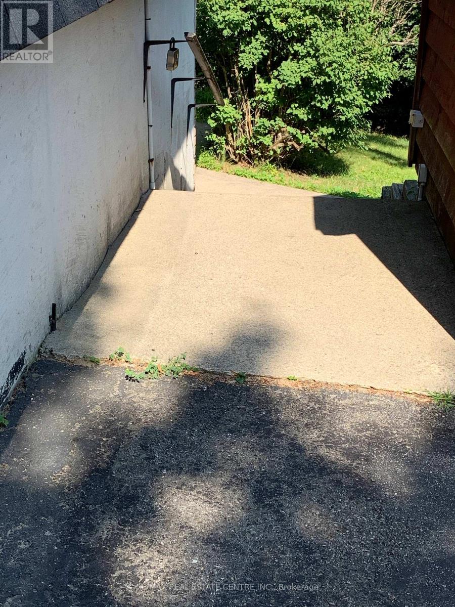 14 Sandsprings Crescent, Kitchener, Ontario  N2E 2C7 - Photo 34 - X13571596