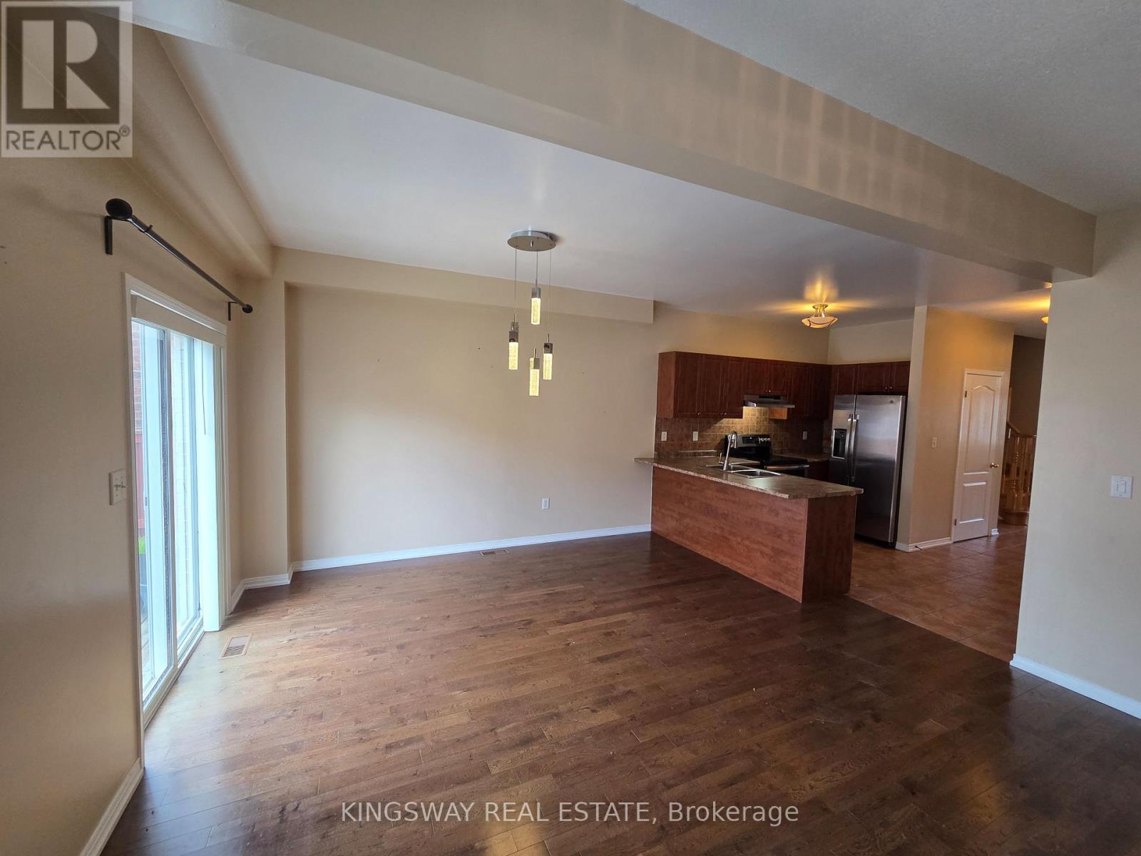 28 Tidemore Heights, Hamilton, Ontario L8E 0B7 - Photo 2 - X13571712