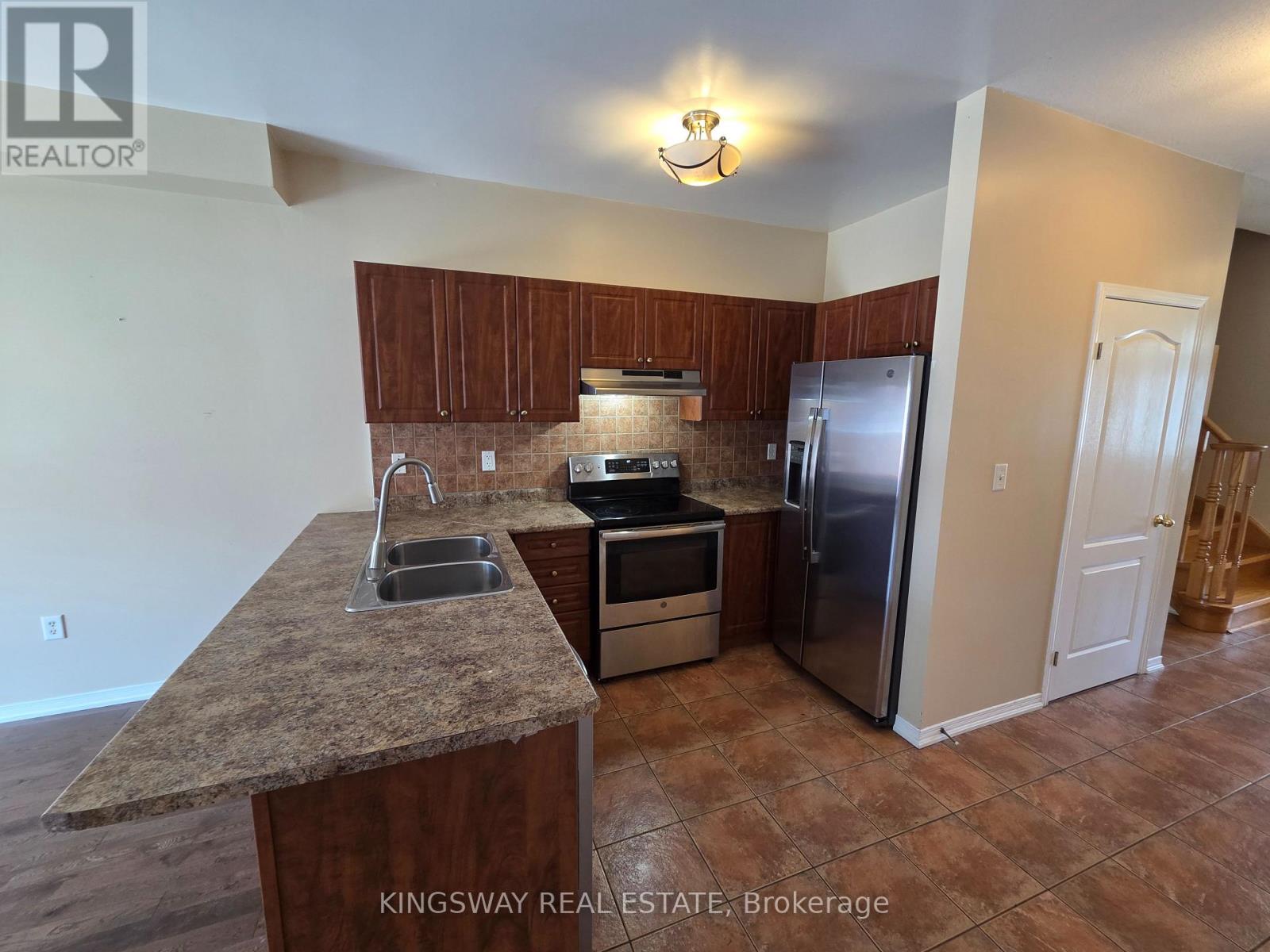 28 Tidemore Heights, Hamilton, Ontario L8E 0B7 - Photo 4 - X13571712