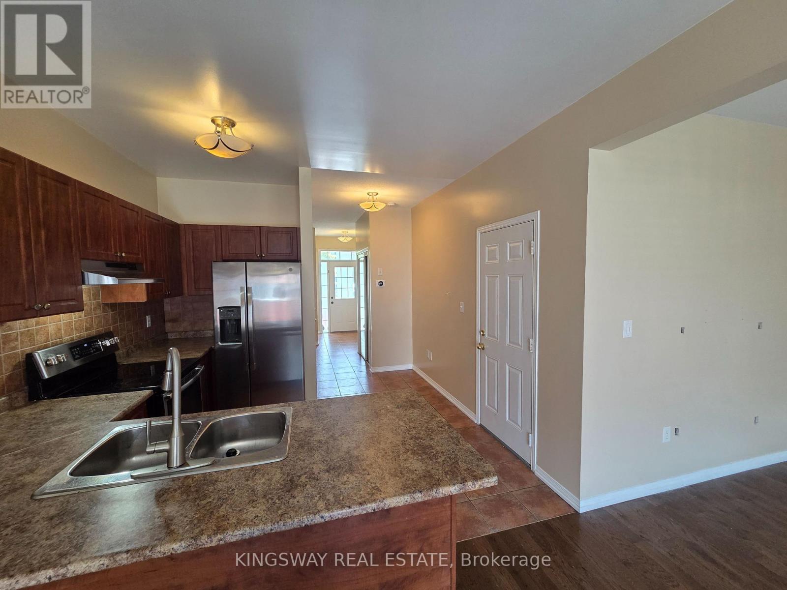 28 Tidemore Heights, Hamilton, Ontario L8E 0B7 - Photo 5 - X13571712