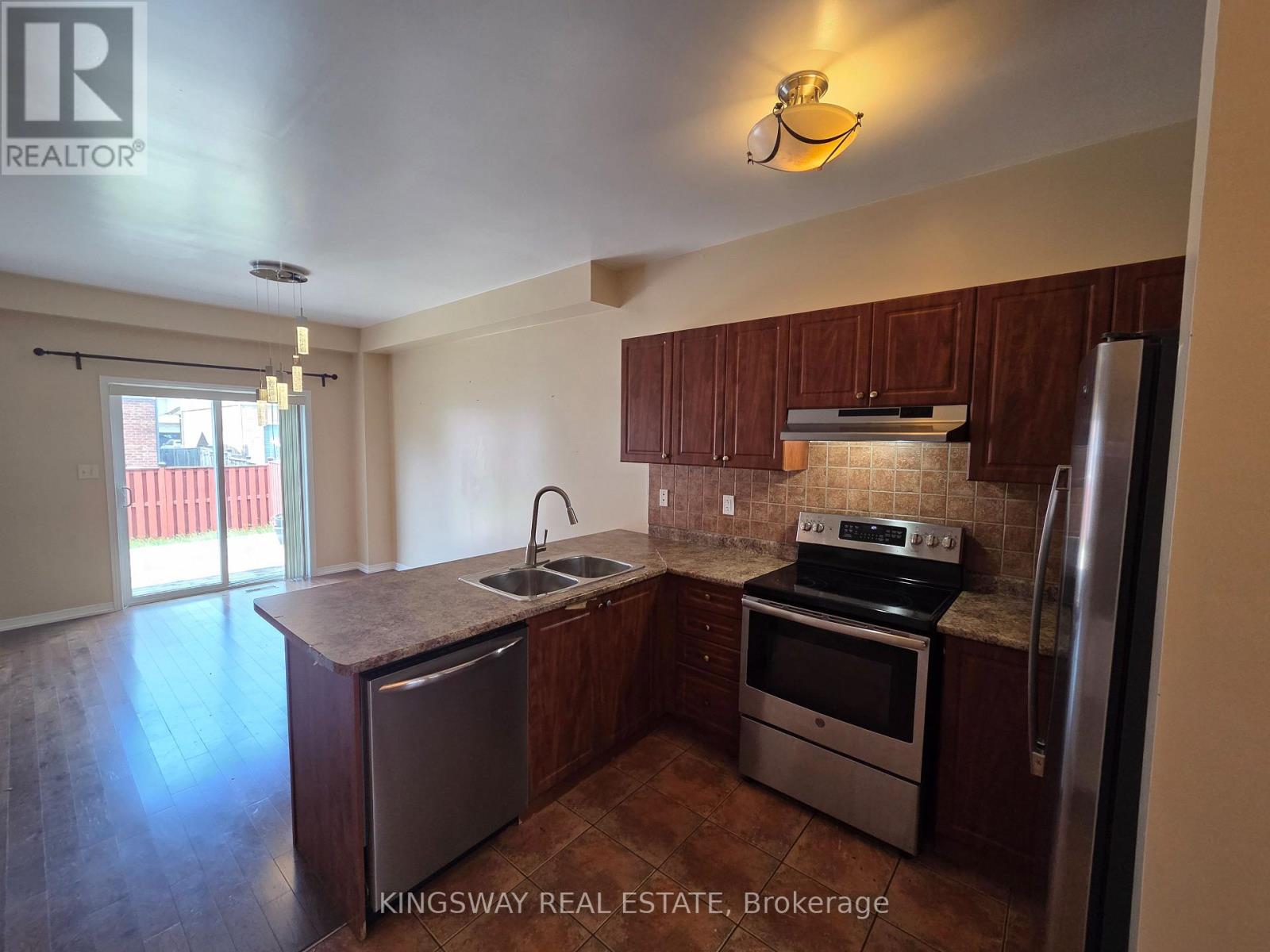 28 Tidemore Heights, Hamilton, Ontario L8E 0B7 - Photo 7 - X13571712
