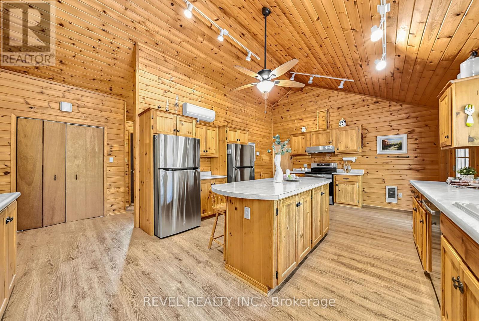 180 Lake Road, Georgian Bay (Baxter), Ontario  L0K 1S0 - Photo 11 - X13571752