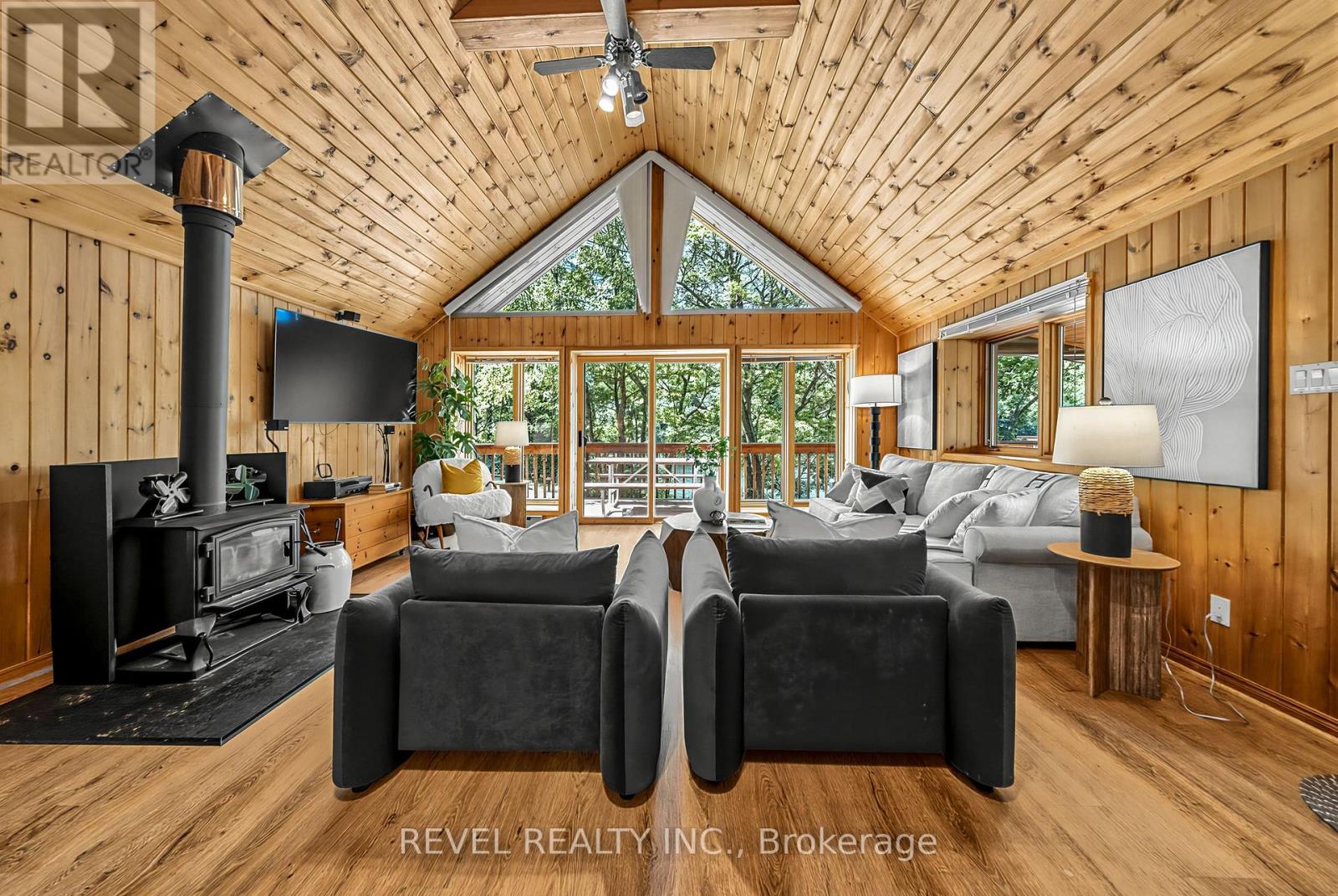 180 Lake Road, Georgian Bay (Baxter), Ontario  L0K 1S0 - Photo 15 - X13571752