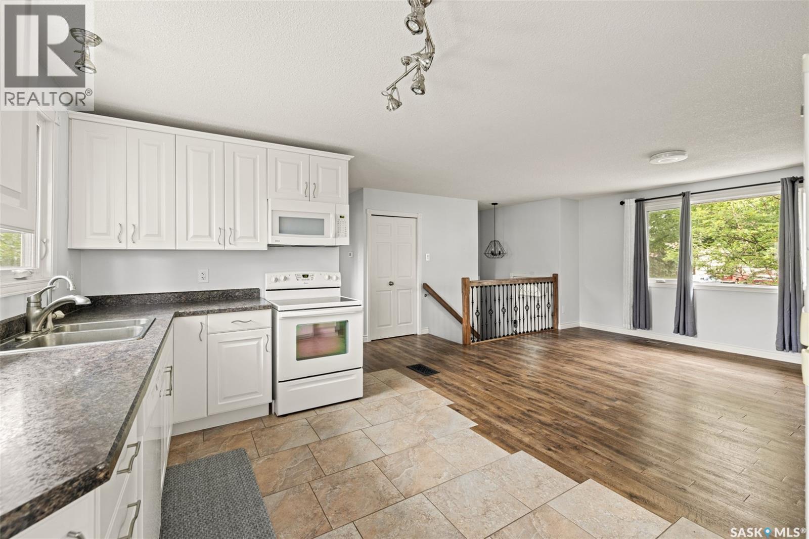 23 Boyce Street, Regina, Saskatchewan S4R 6M3 - Photo 12 - SK042775