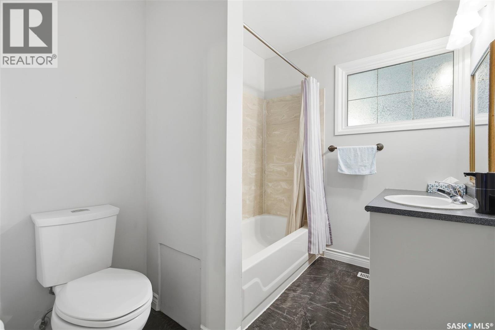 1921 Sommerfeld Avenue, Saskatoon, Saskatchewan  S7J 2E2 - Photo 22 - SK042653