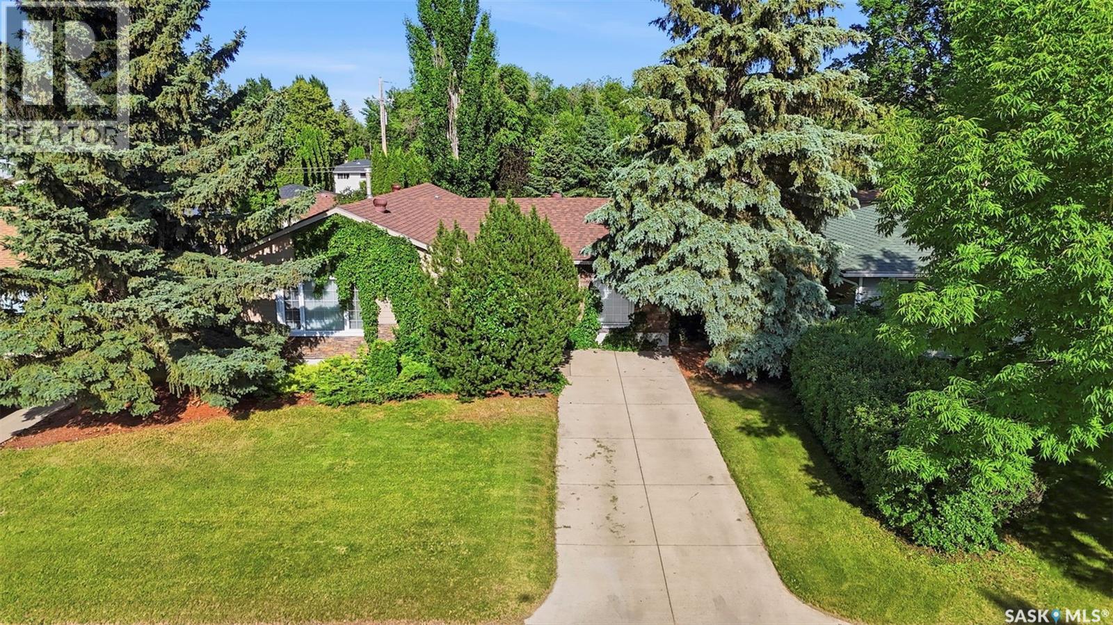 1921 Sommerfeld Avenue, Saskatoon, Saskatchewan  S7J 2E2 - Photo 38 - SK042653