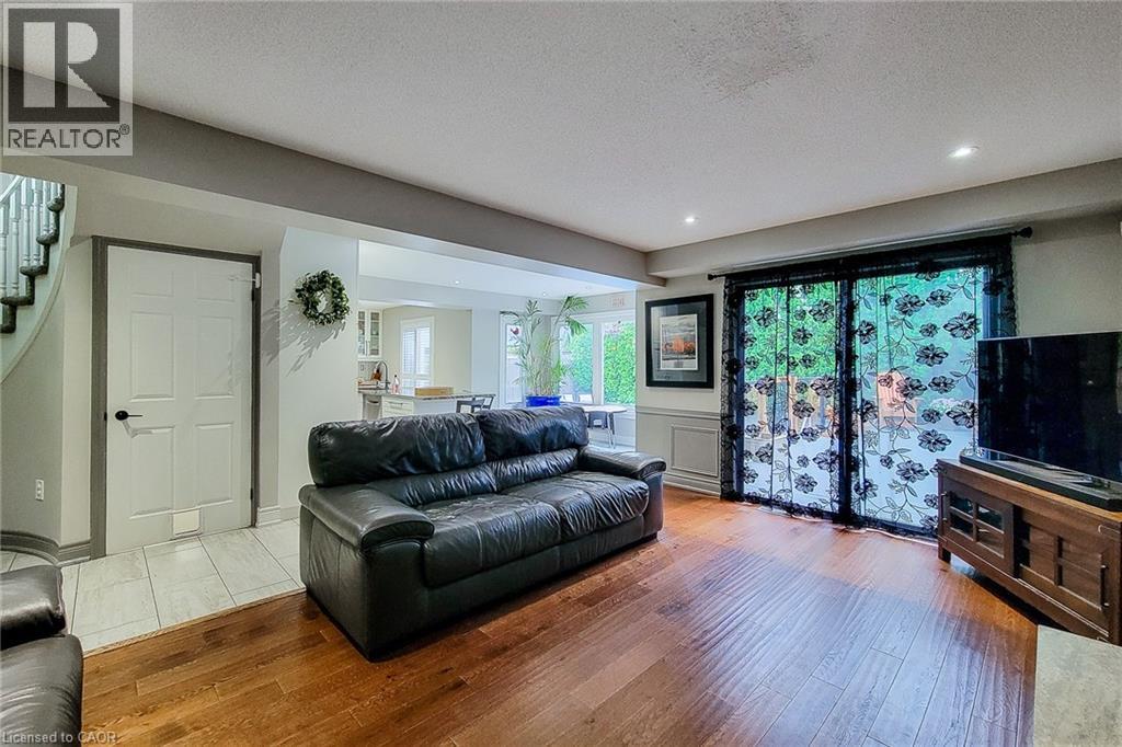 29 Woodside Square, Fonthill, Ontario  L3E 0M7 - Photo 14 - 40845716