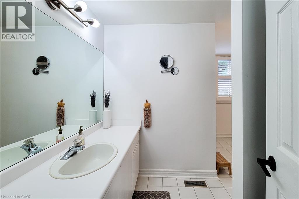 29 Woodside Square, Fonthill, Ontario  L3E 0M7 - Photo 37 - 40845716