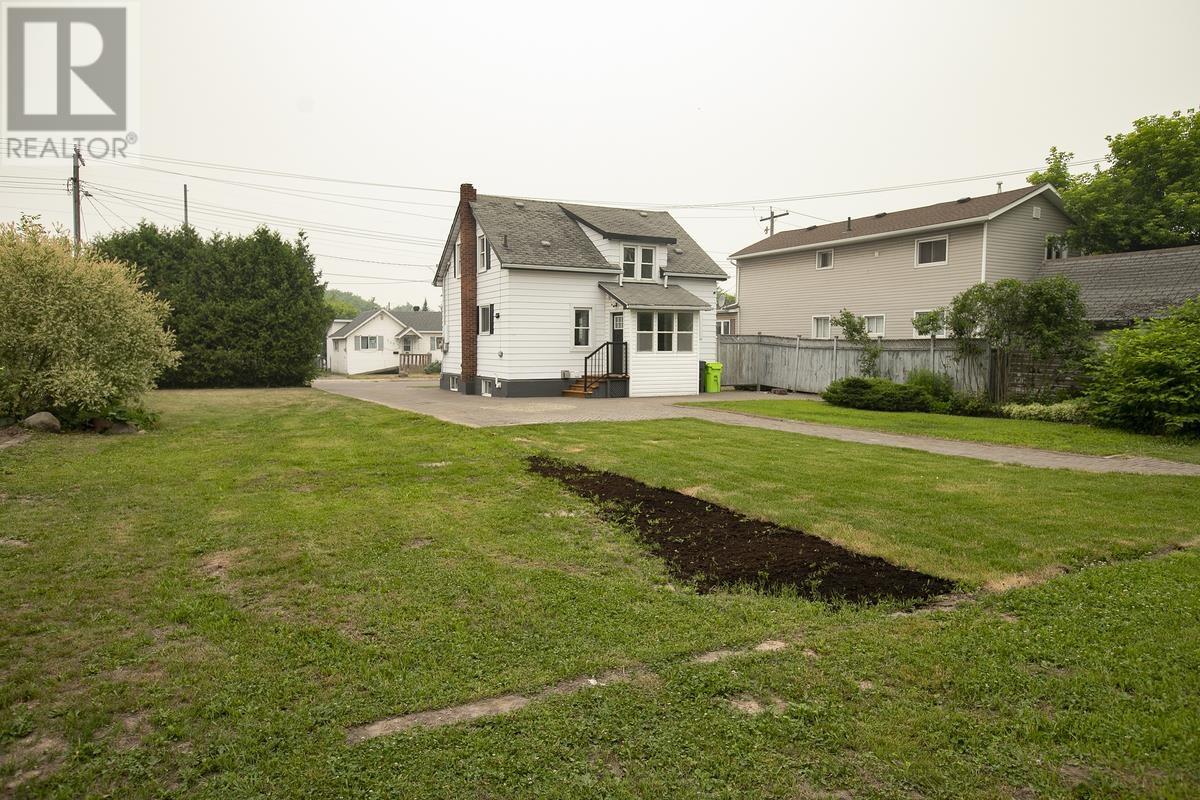 302 Franklin St, Sault Ste. Marie, Ontario  P6C 4A8 - Photo 7 - SM261880