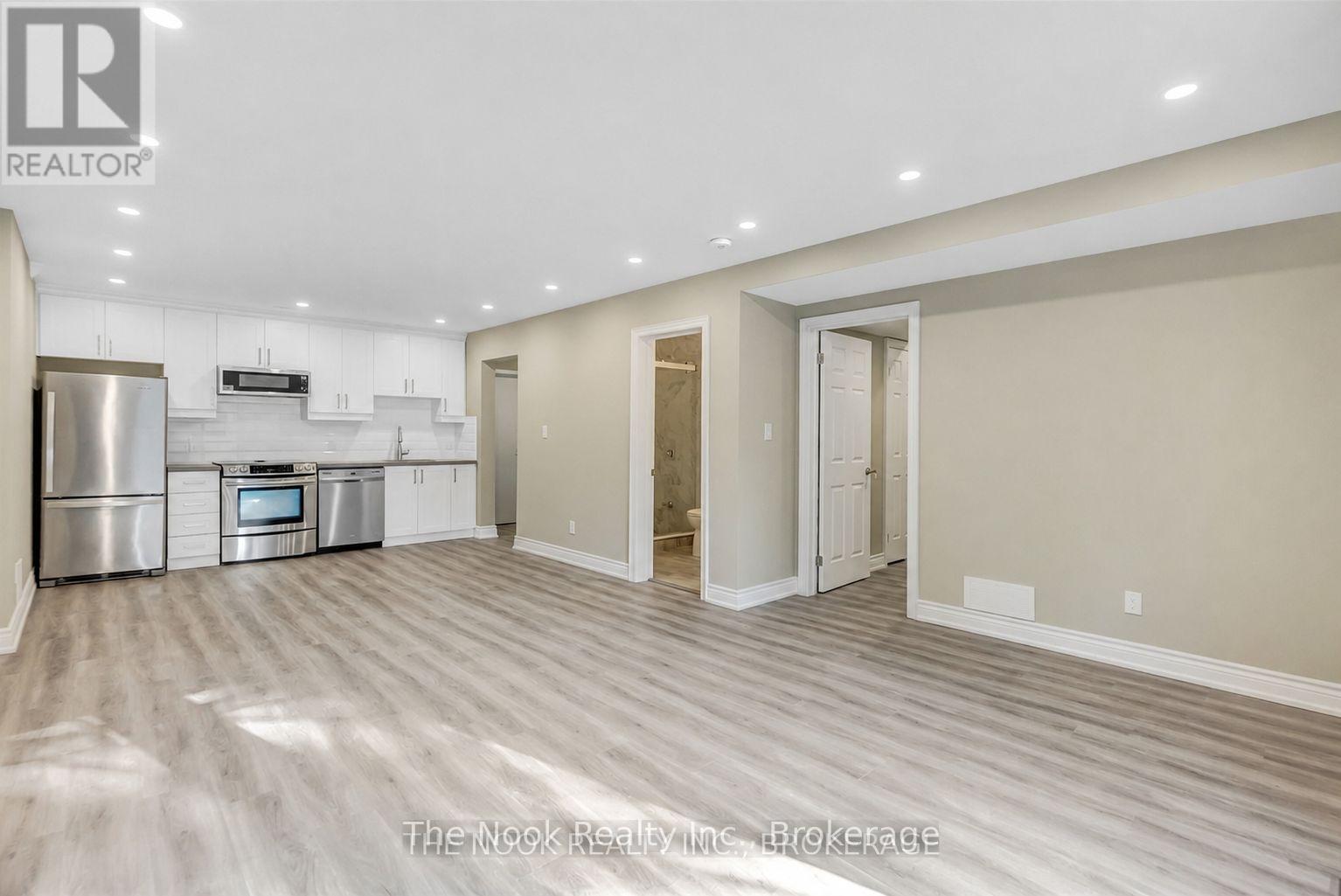 138 Huntington Crescent, Clarington, Ontario  L1E 3C5 - Photo 1 - E13571894