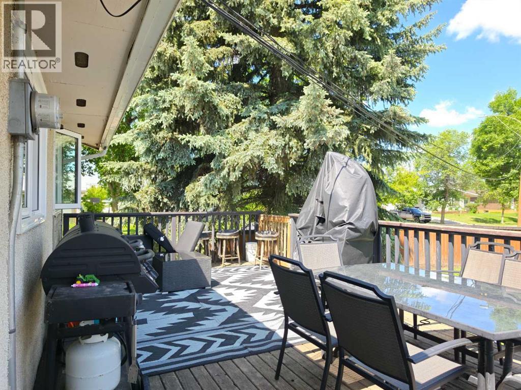 6014 44 Avenue, Camrose, Alberta  T4V 0B2 - Photo 34 - A2324074