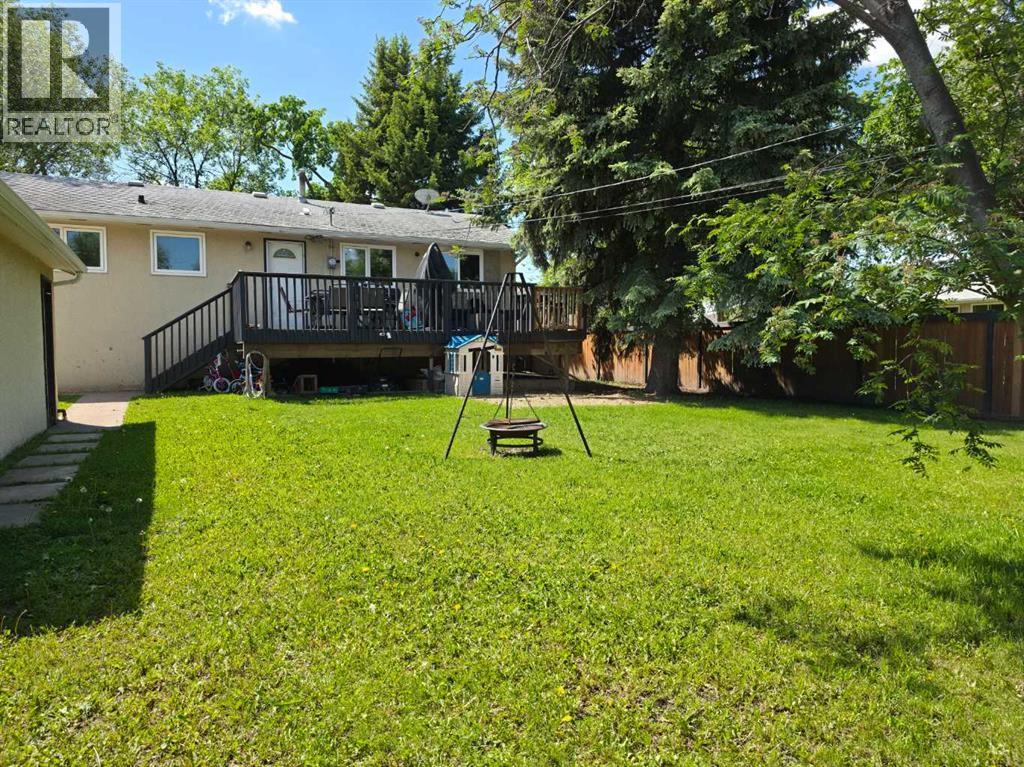 6014 44 Avenue, Camrose, Alberta  T4V 0B2 - Photo 37 - A2324074