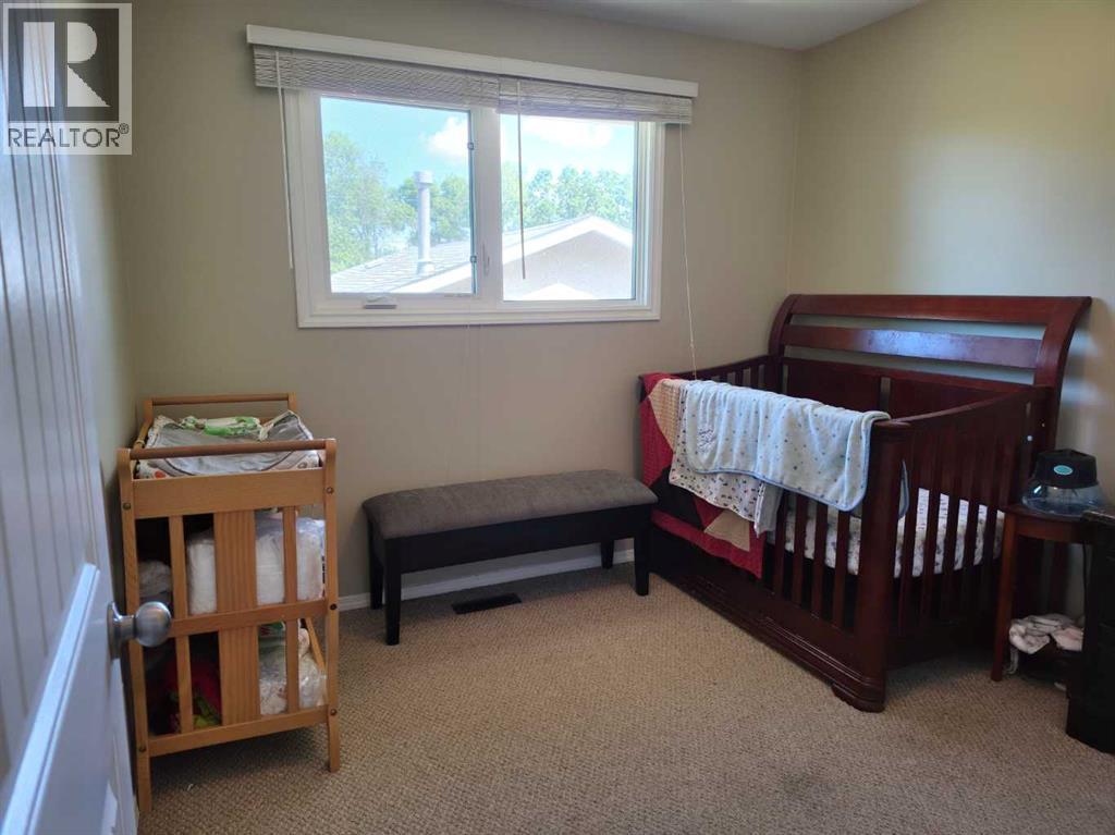 6014 44 Avenue, Camrose, Alberta  T4V 0B2 - Photo 20 - A2324074