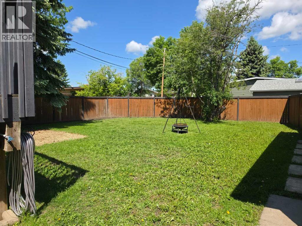 6014 44 Avenue, Camrose, Alberta  T4V 0B2 - Photo 36 - A2324074