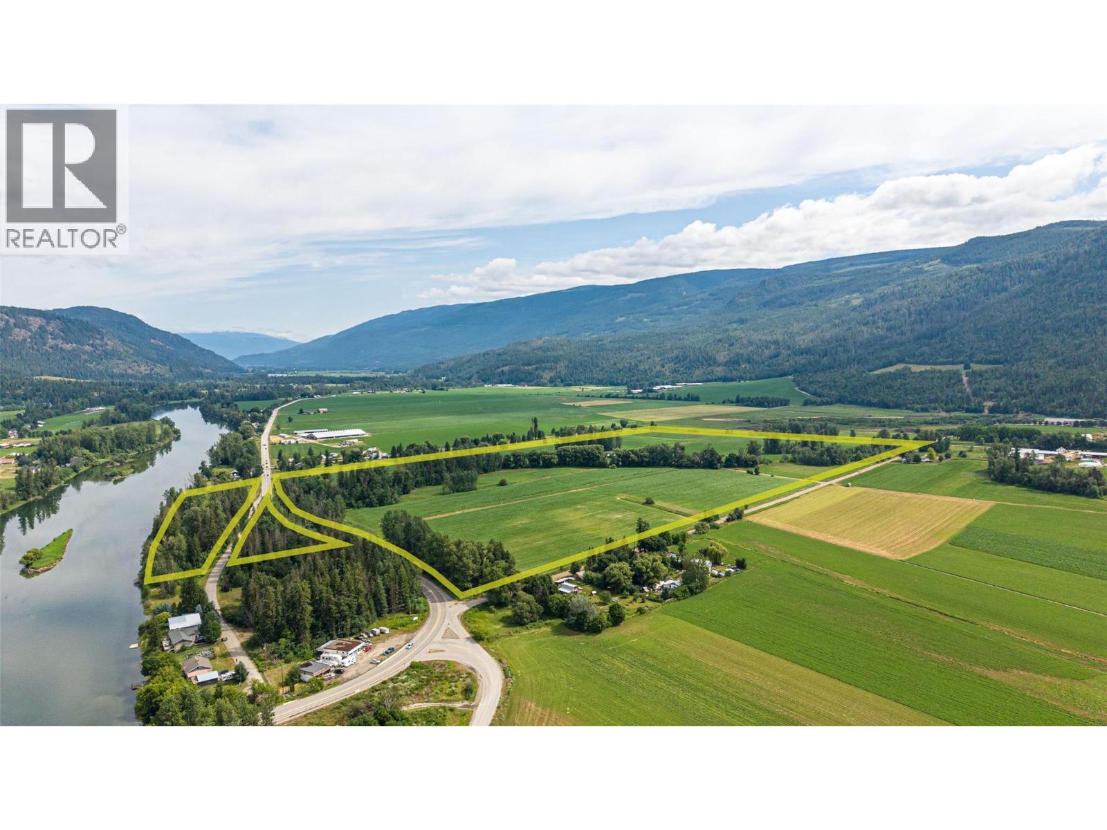 51 Monks Road, Grindrod, British Columbia  V0E 1Y0 - Photo 4 - 10393335