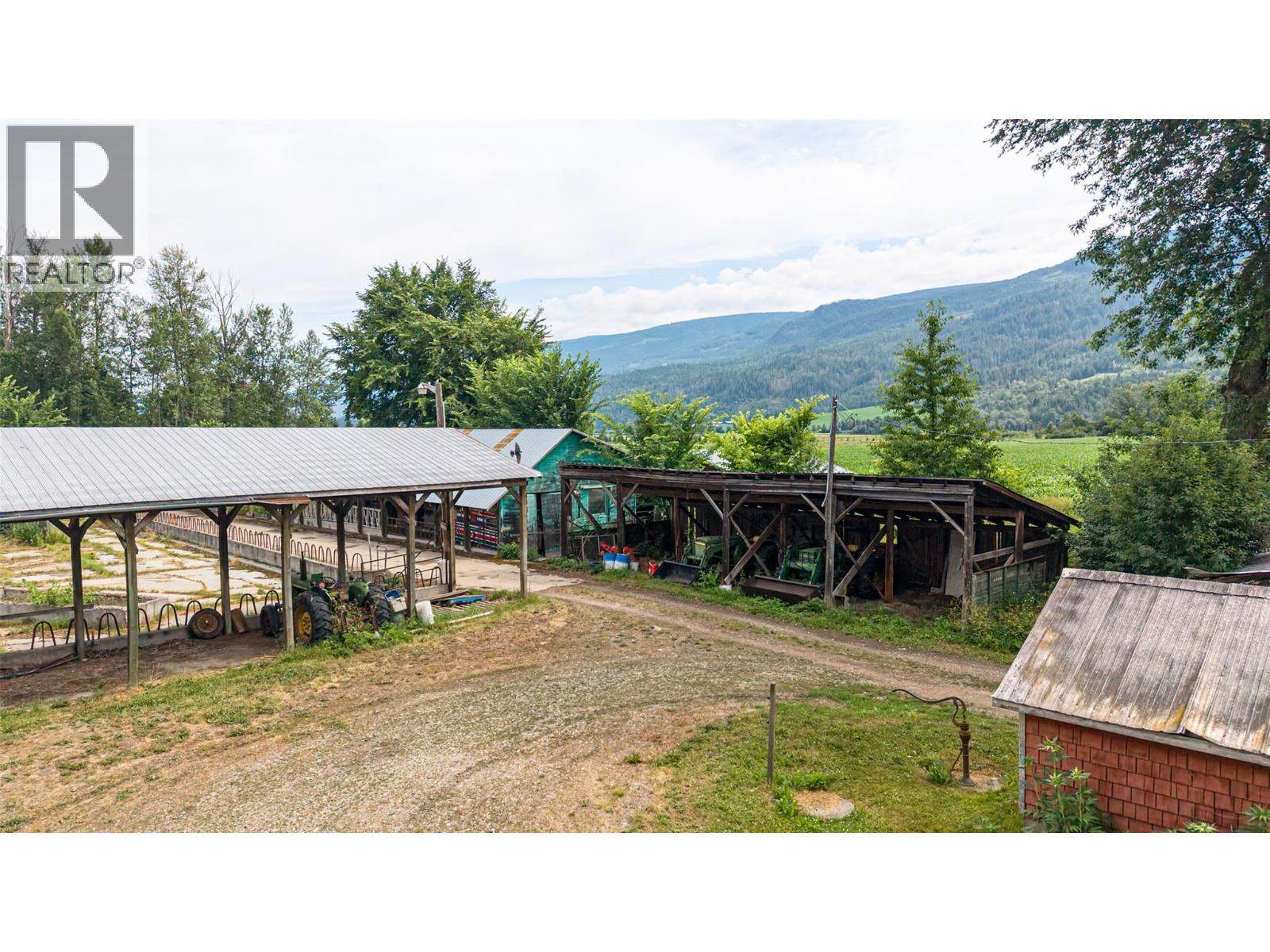 51 Monks Road, Grindrod, British Columbia  V0E 1Y0 - Photo 42 - 10393335