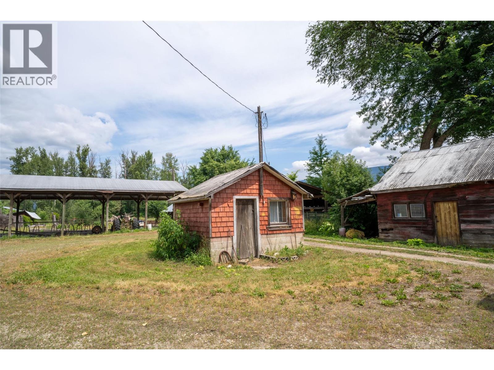 51 Monks Road, Grindrod, British Columbia  V0E 1Y0 - Photo 35 - 10393335