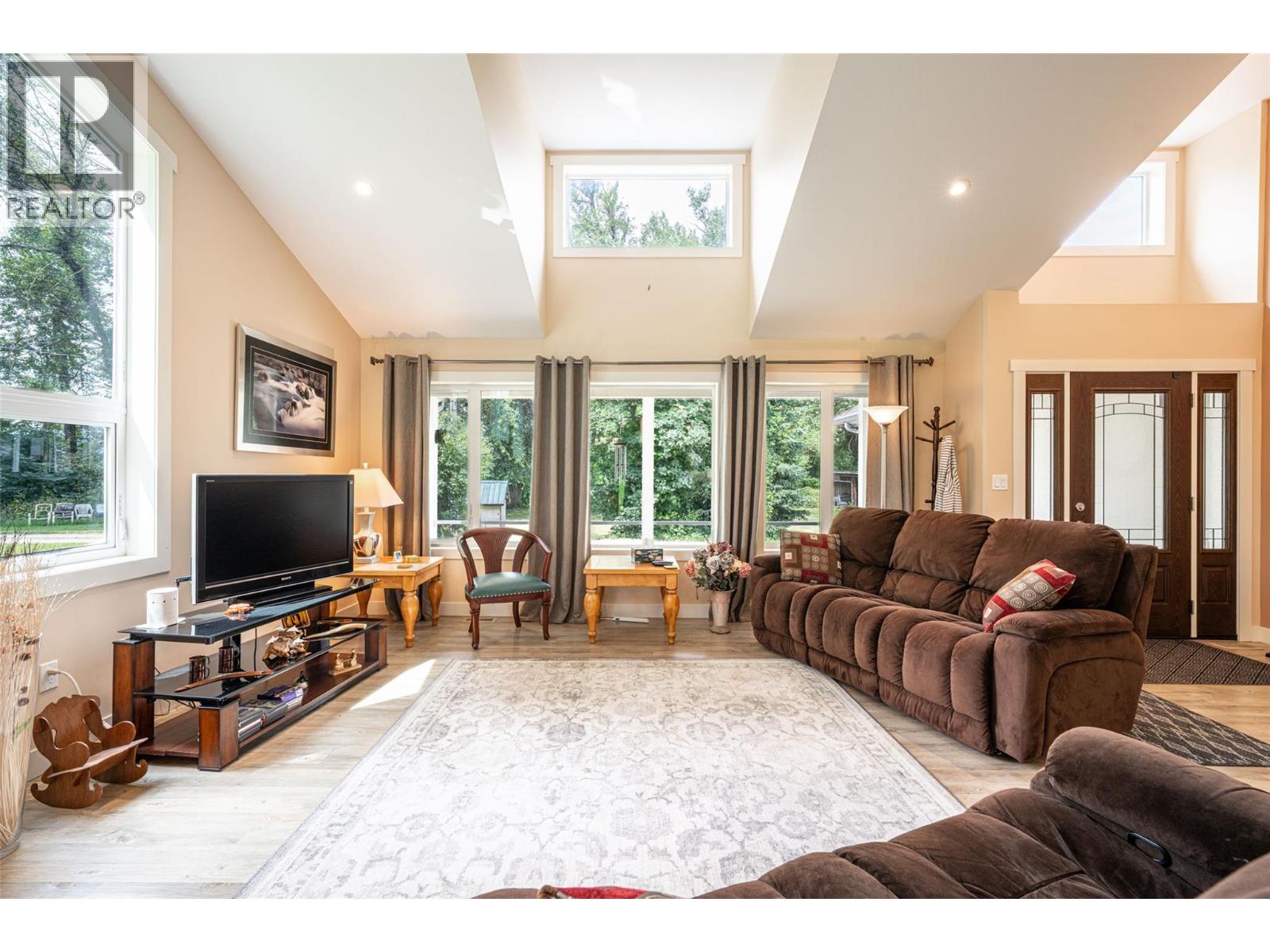 51 Monks Road, Grindrod, British Columbia  V0E 1Y0 - Photo 61 - 10393335
