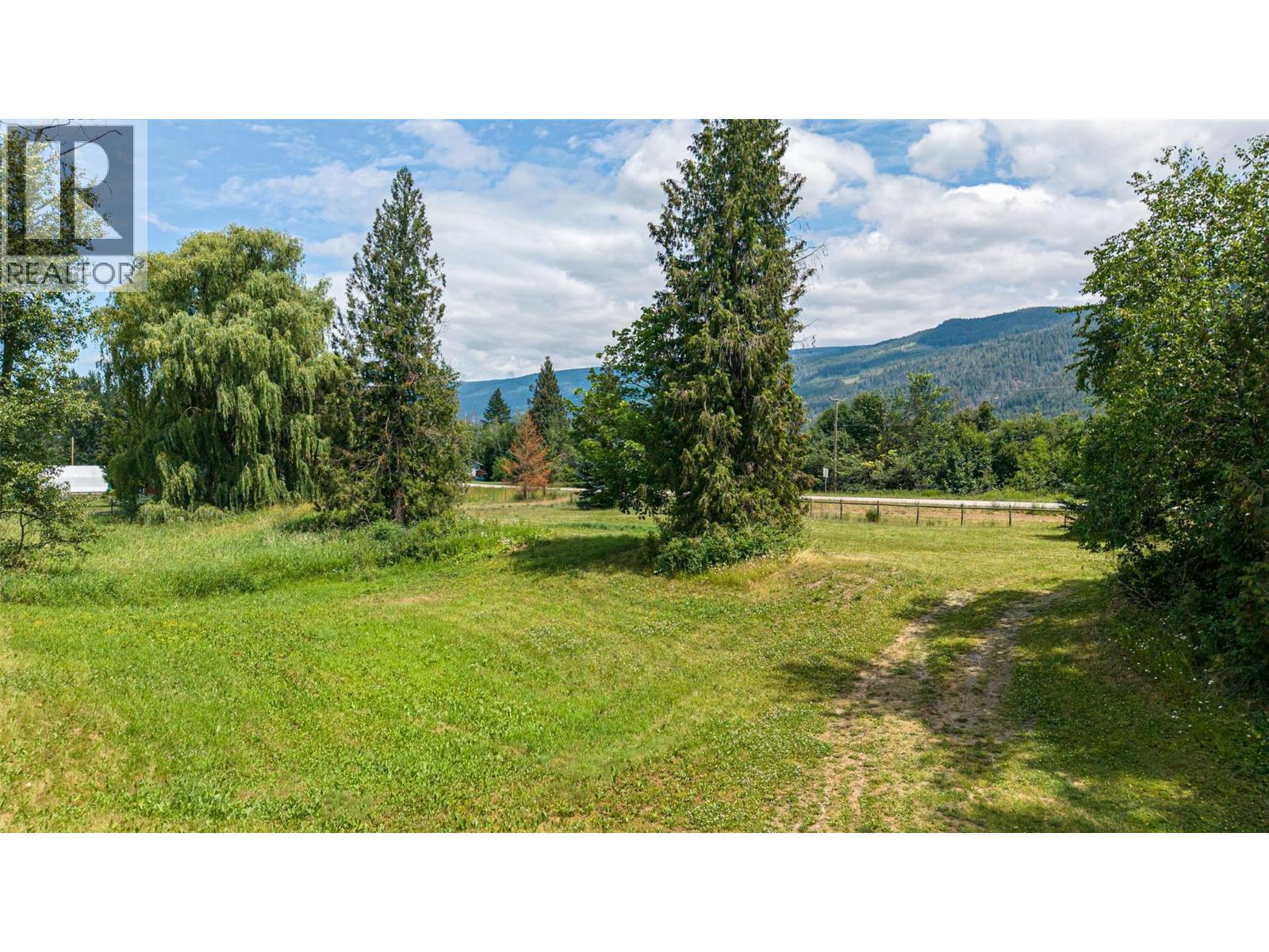 51 Monks Road, Grindrod, British Columbia  V0E 1Y0 - Photo 27 - 10393335