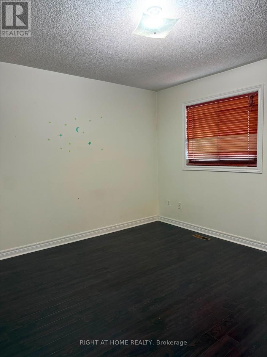 630 Leatherleaf Drive, Mississauga, Ontario  L4Z 3Z1 - Photo 10 - W13535768
