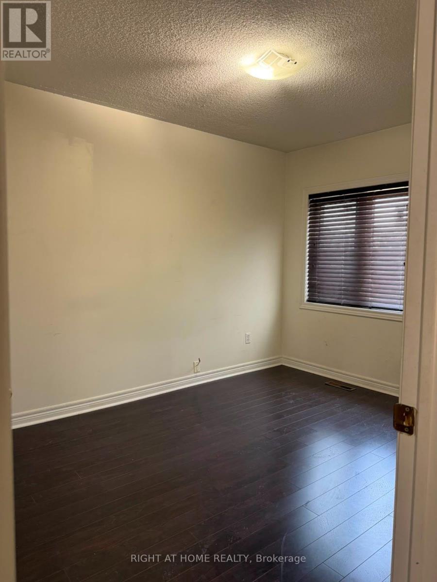 630 Leatherleaf Drive, Mississauga, Ontario  L4Z 3Z1 - Photo 8 - W13535768