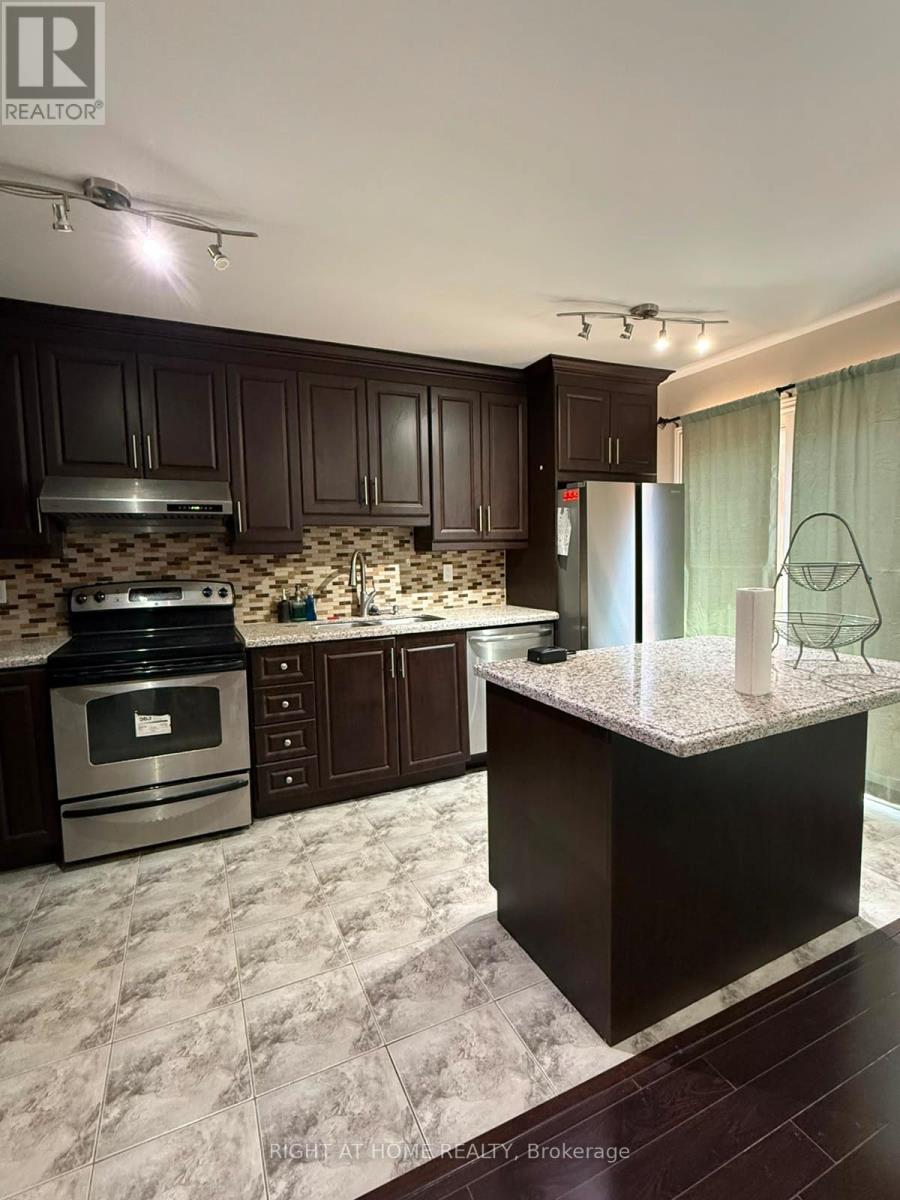 630 Leatherleaf Drive, Mississauga, Ontario  L4Z 3Z1 - Photo 6 - W13535768