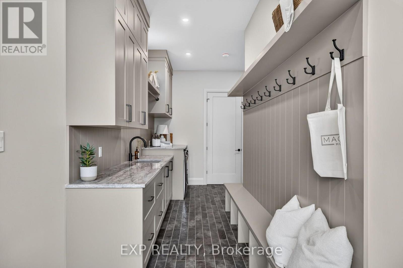 29 Dearing Drive, Lambton Shores, Ontario  N0M 1T0 - Photo 10 - X13564516