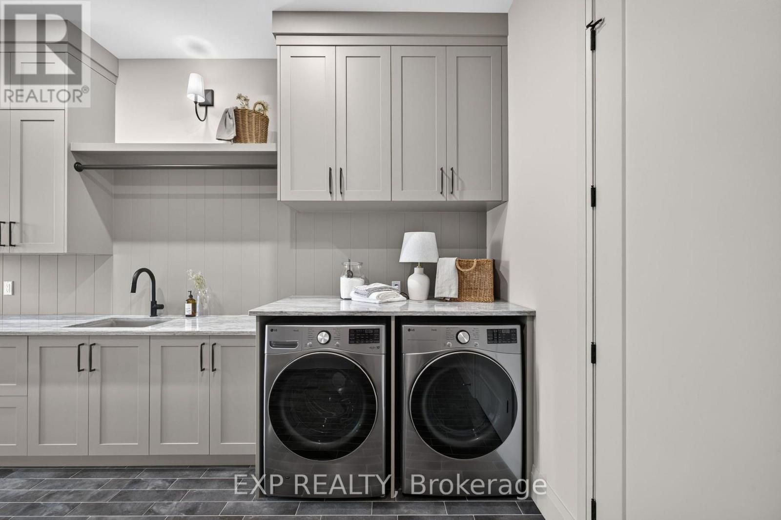 29 Dearing Drive, Lambton Shores, Ontario  N0M 1T0 - Photo 9 - X13564516