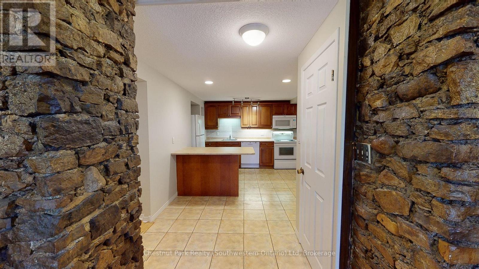 102 - 246 Fountain Street S, Cambridge, Ontario  N3H 1H9 - Photo 4 - X13571770