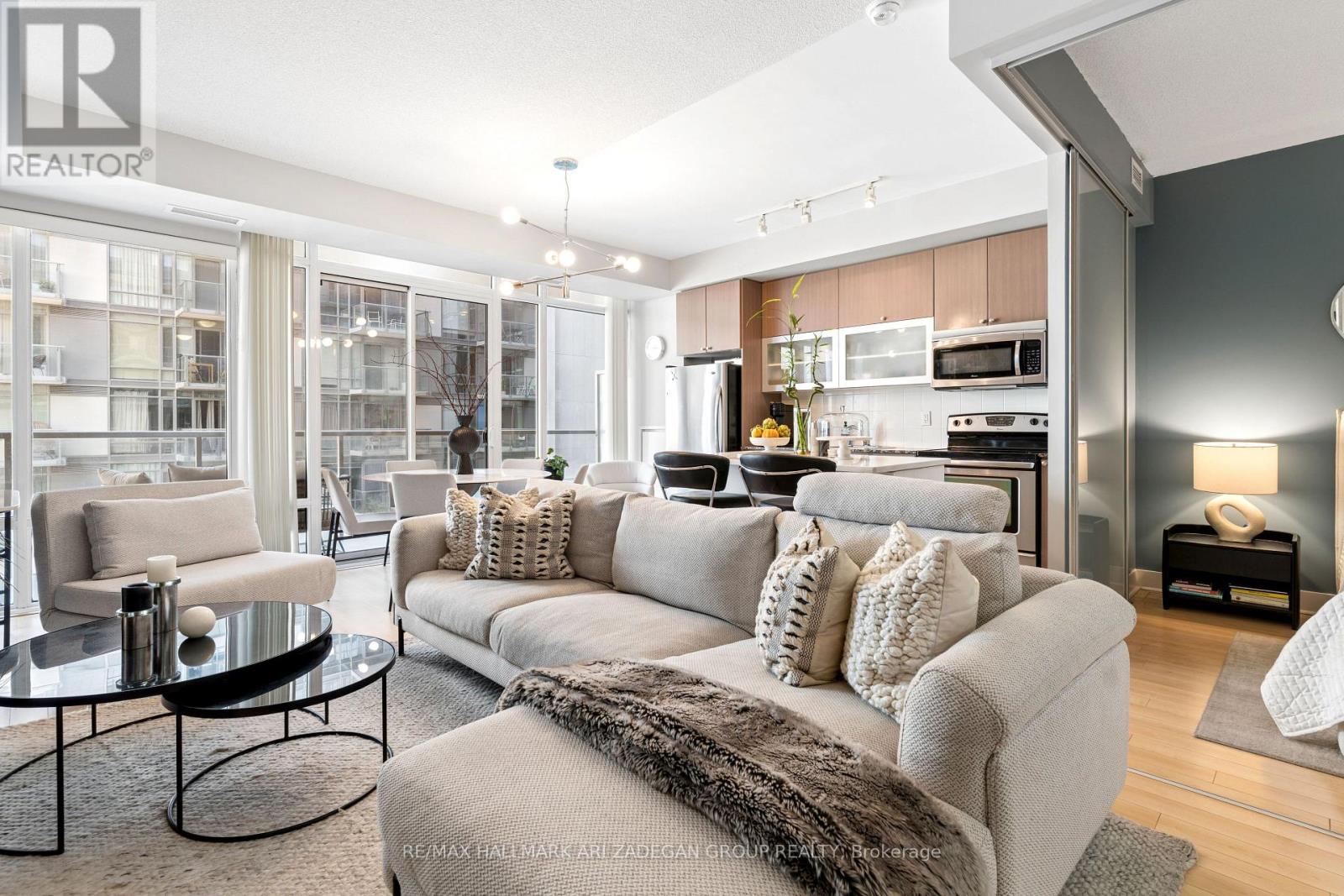 430 - 90 STADIUM ROAD, Toronto (Niagara)