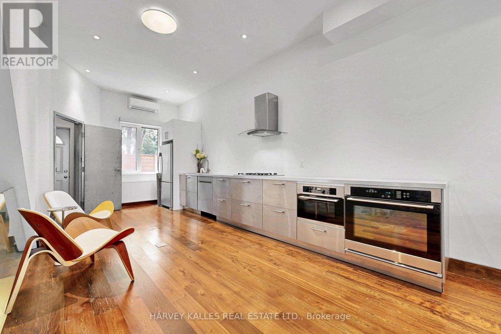 819 Dundas Street W, Toronto, Ontario M6J 1V4 - Photo 10 - C13571922
