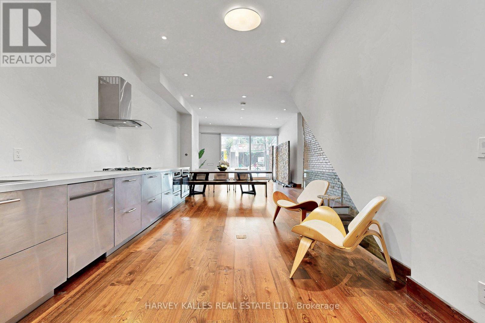819 Dundas Street W, Toronto, Ontario M6J 1V4 - Photo 16 - C13571922