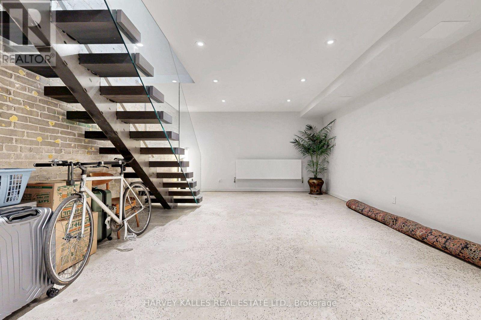 819 Dundas Street W, Toronto, Ontario M6J 1V4 - Photo 33 - C13571922