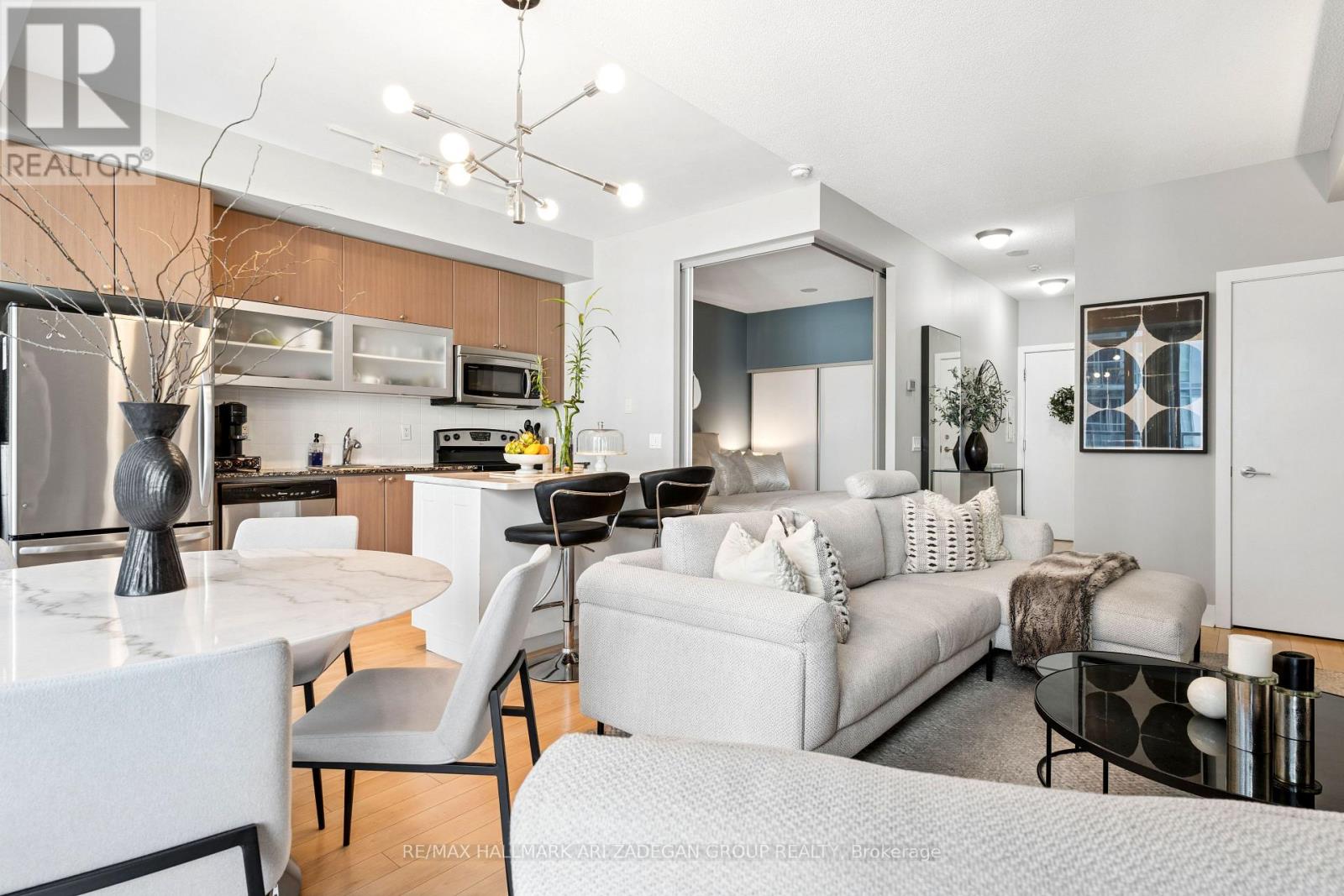 430 - 90 Stadium Road, Toronto, Ontario M5V 3W5 - Photo 9 - C13572064