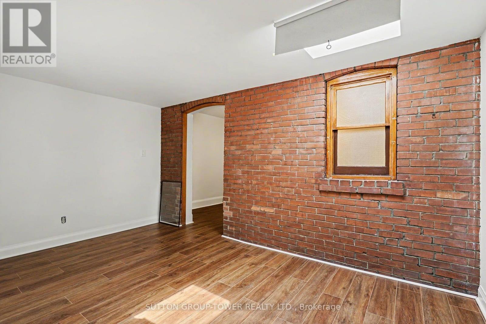 118 CASTLEFIELD AVENUE