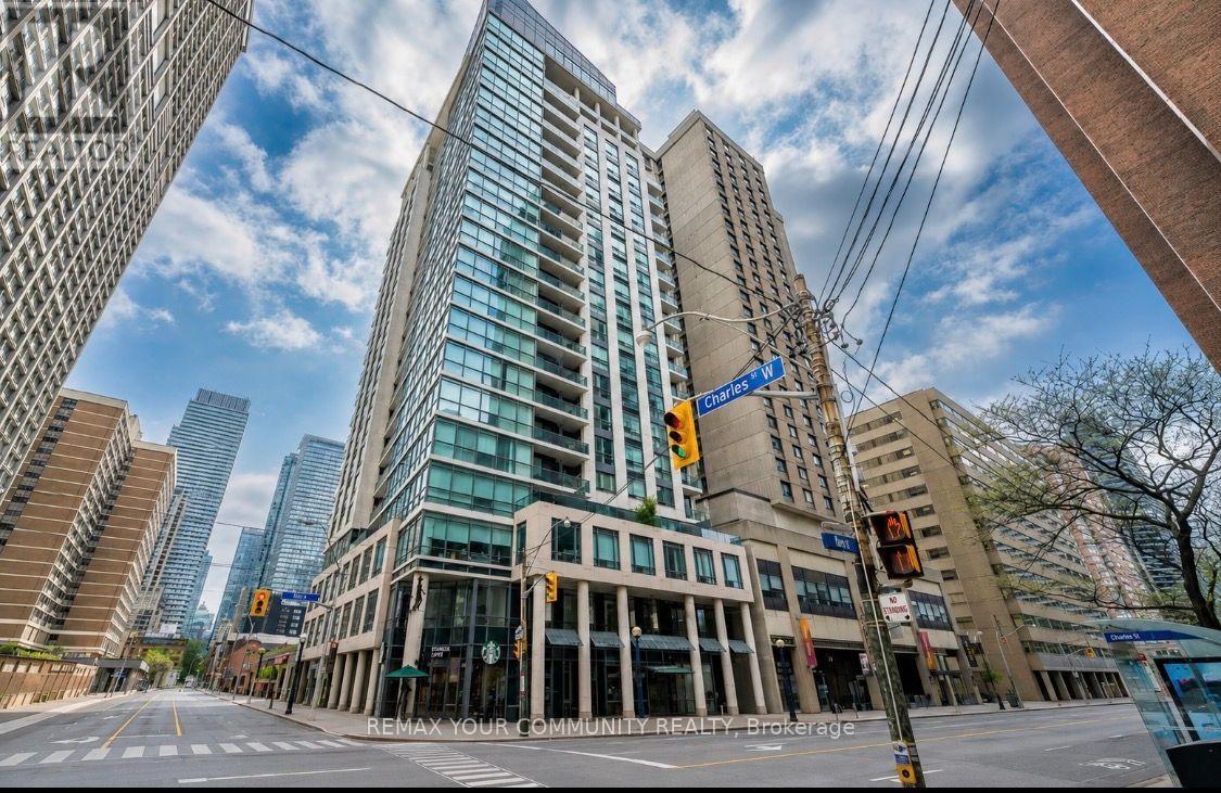 902 - 1121 BAY STREET